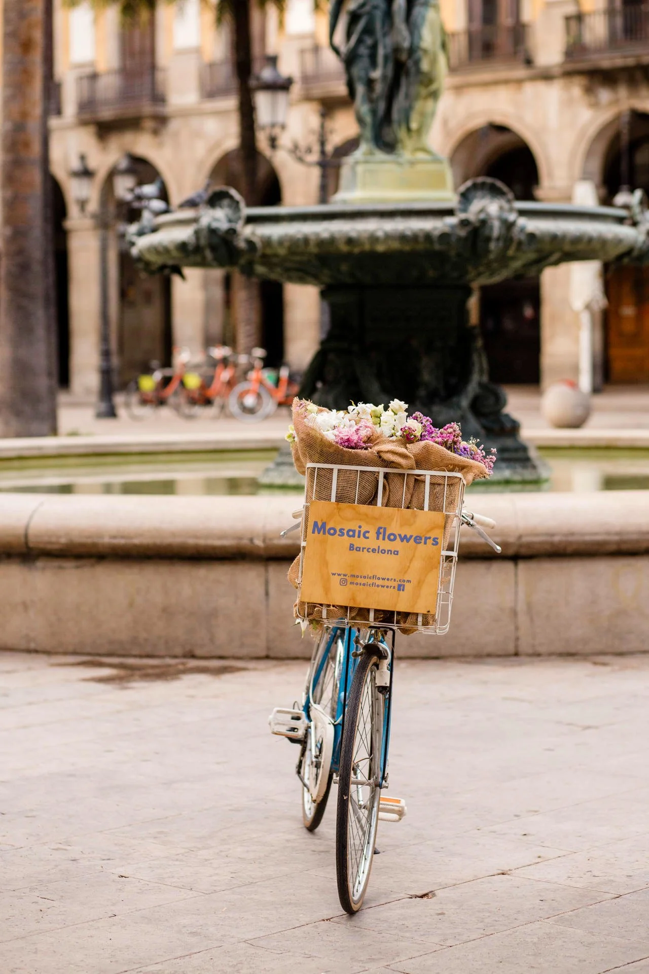 Mosaic Flowers bicycle used for sustainable flower deliveries across Barcelona for luxury events and international clients