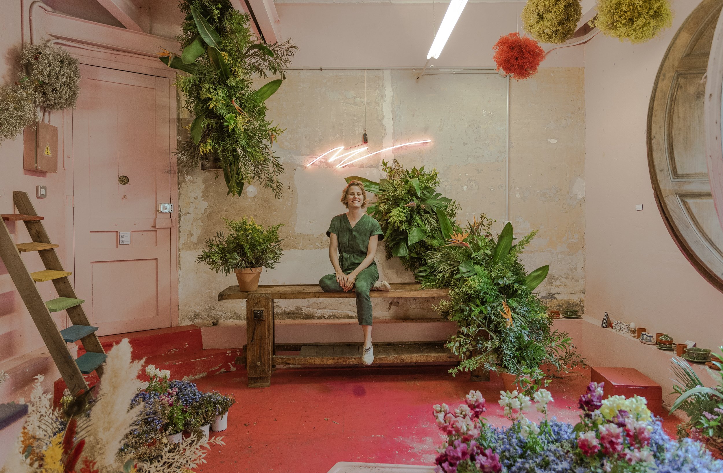 Jungle vibe with immersive installations