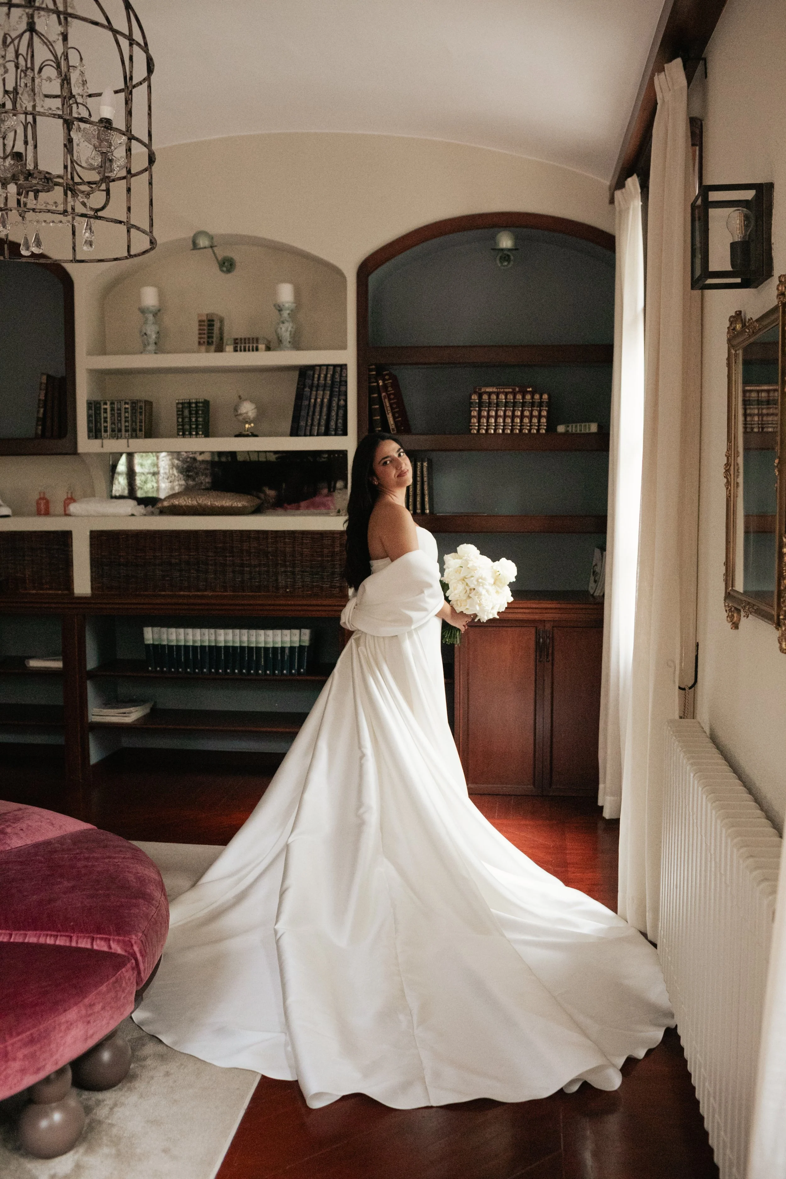 Elegant bridal bouquet composed of premium white roses and seasonal blooms by Mosaic, designed for a sophisticated and timeless wedding aesthetic