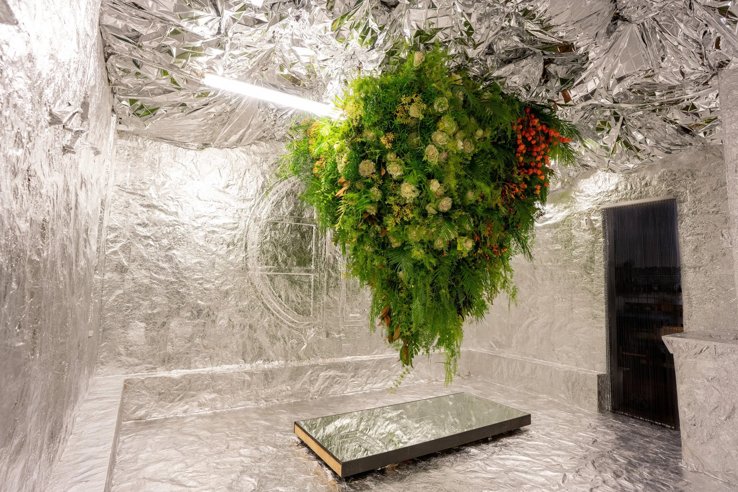 the-kitchen-exhibition-floral-installation-food-stylism.jpg