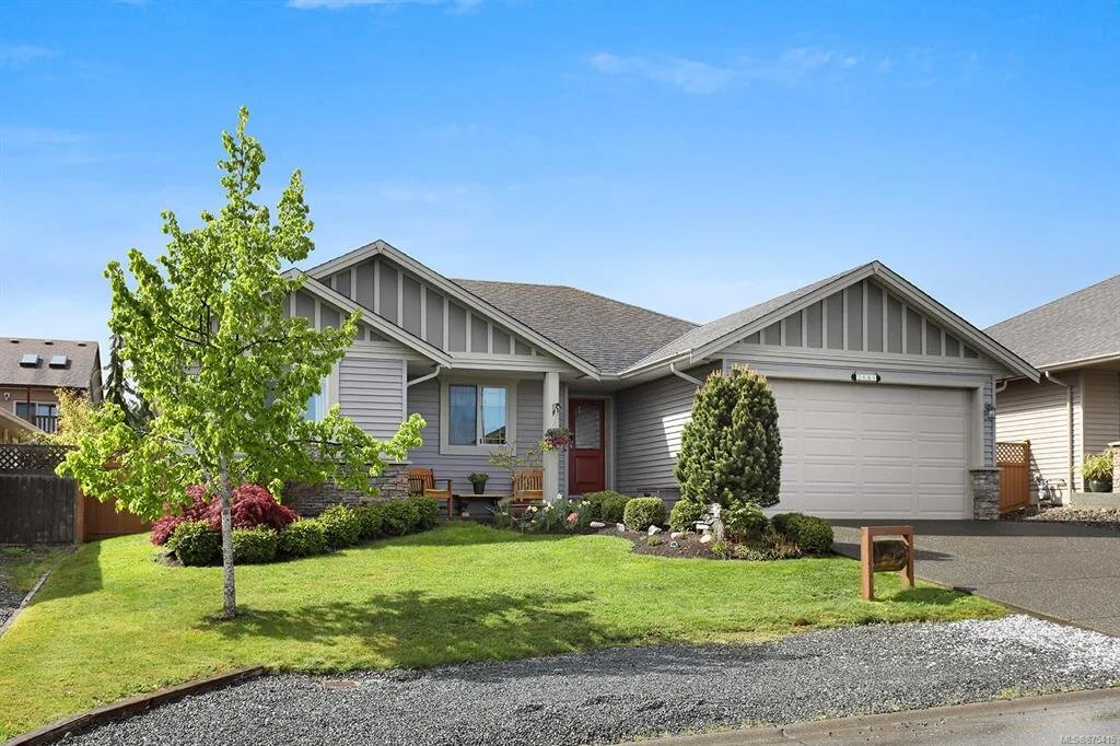 2649 Kendal Avenue Cumberland
