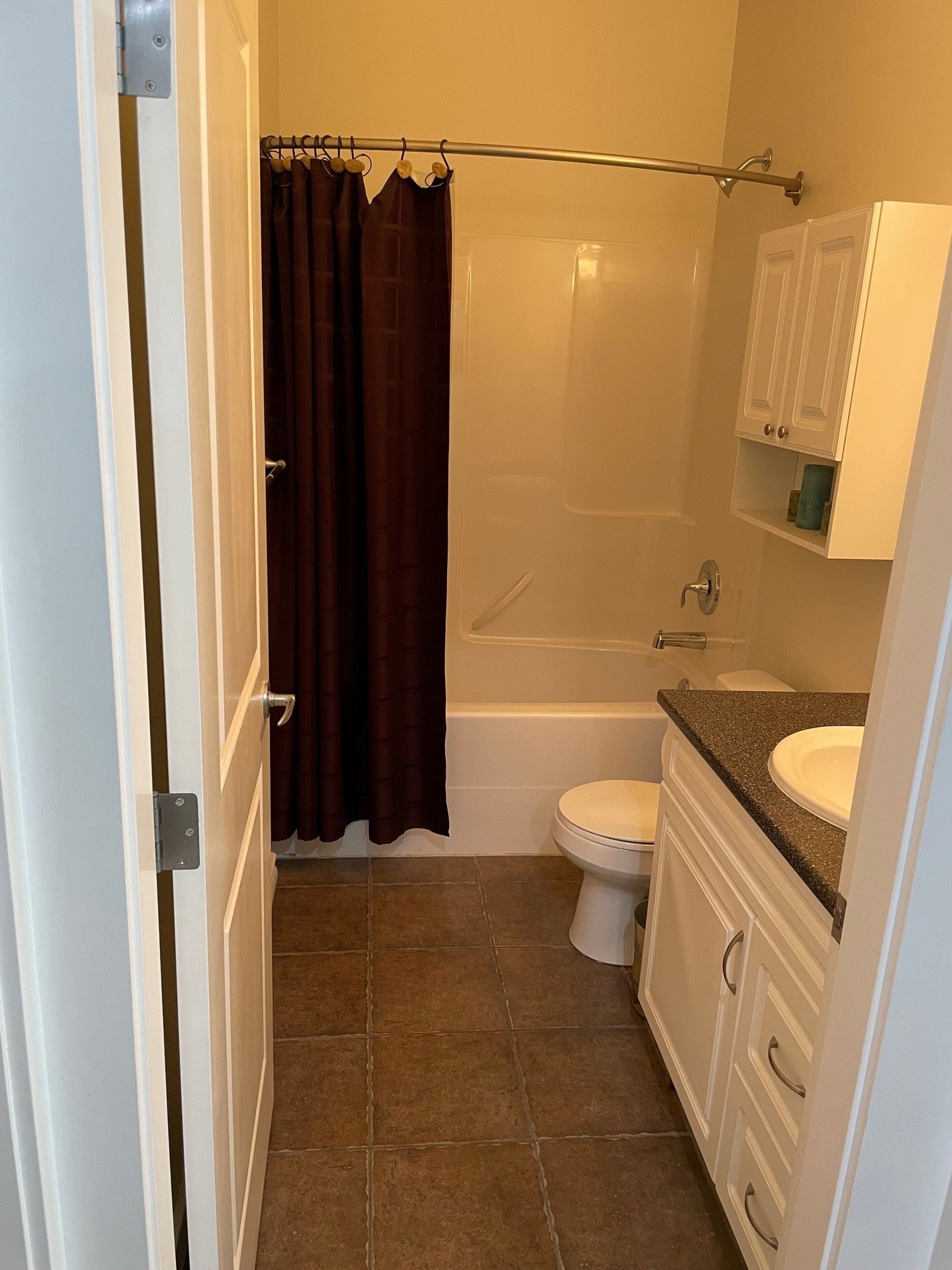 Main Bath.jpg