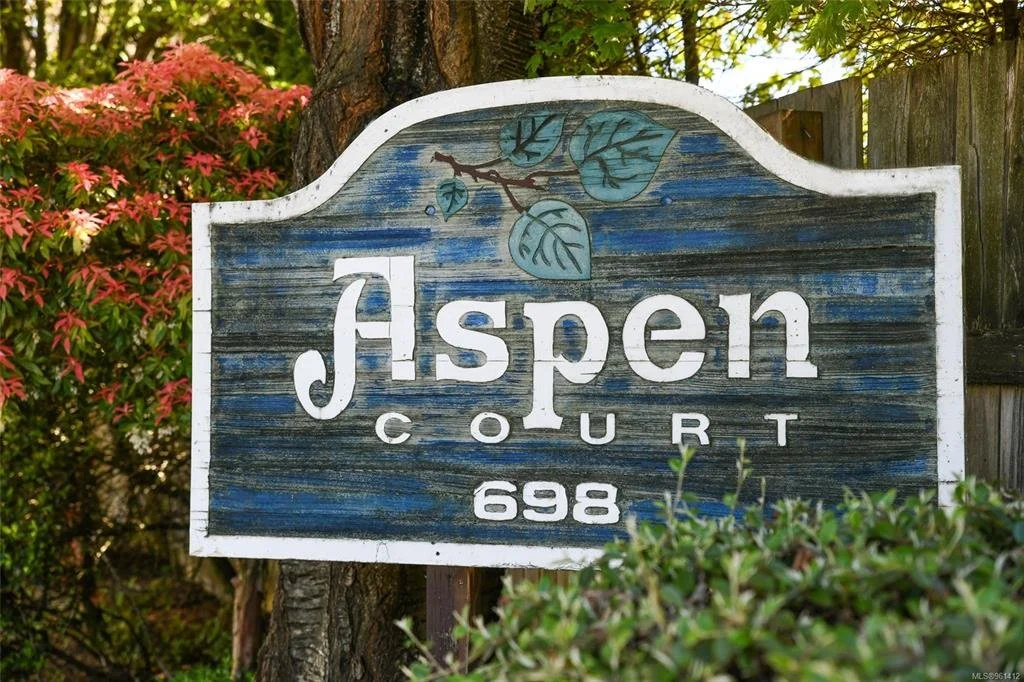 301B 698 Aspen Rd, Comox
