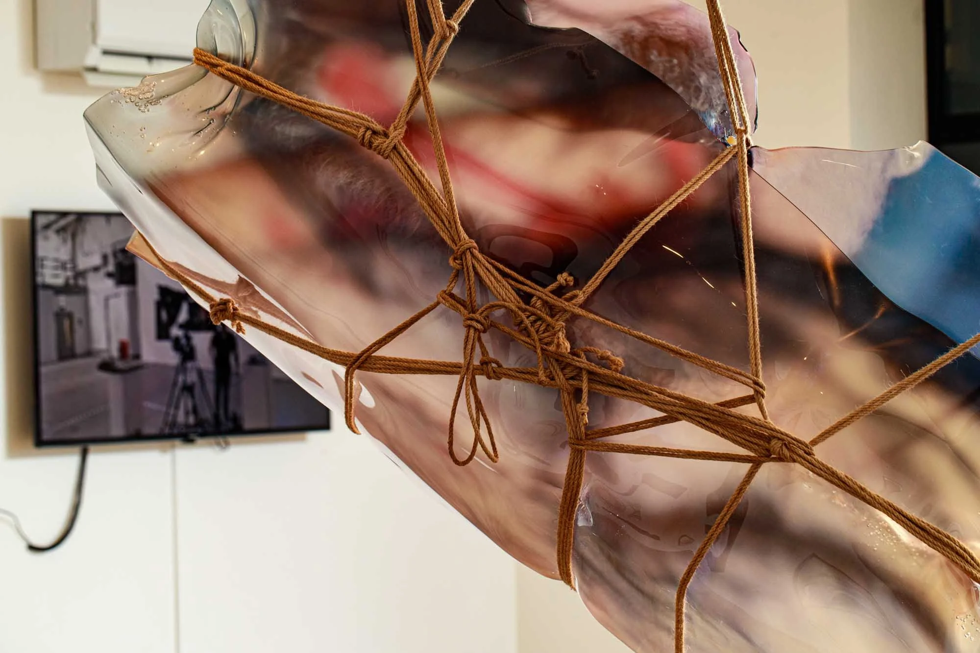 Self-Portrait in tension, Photographic sculpture