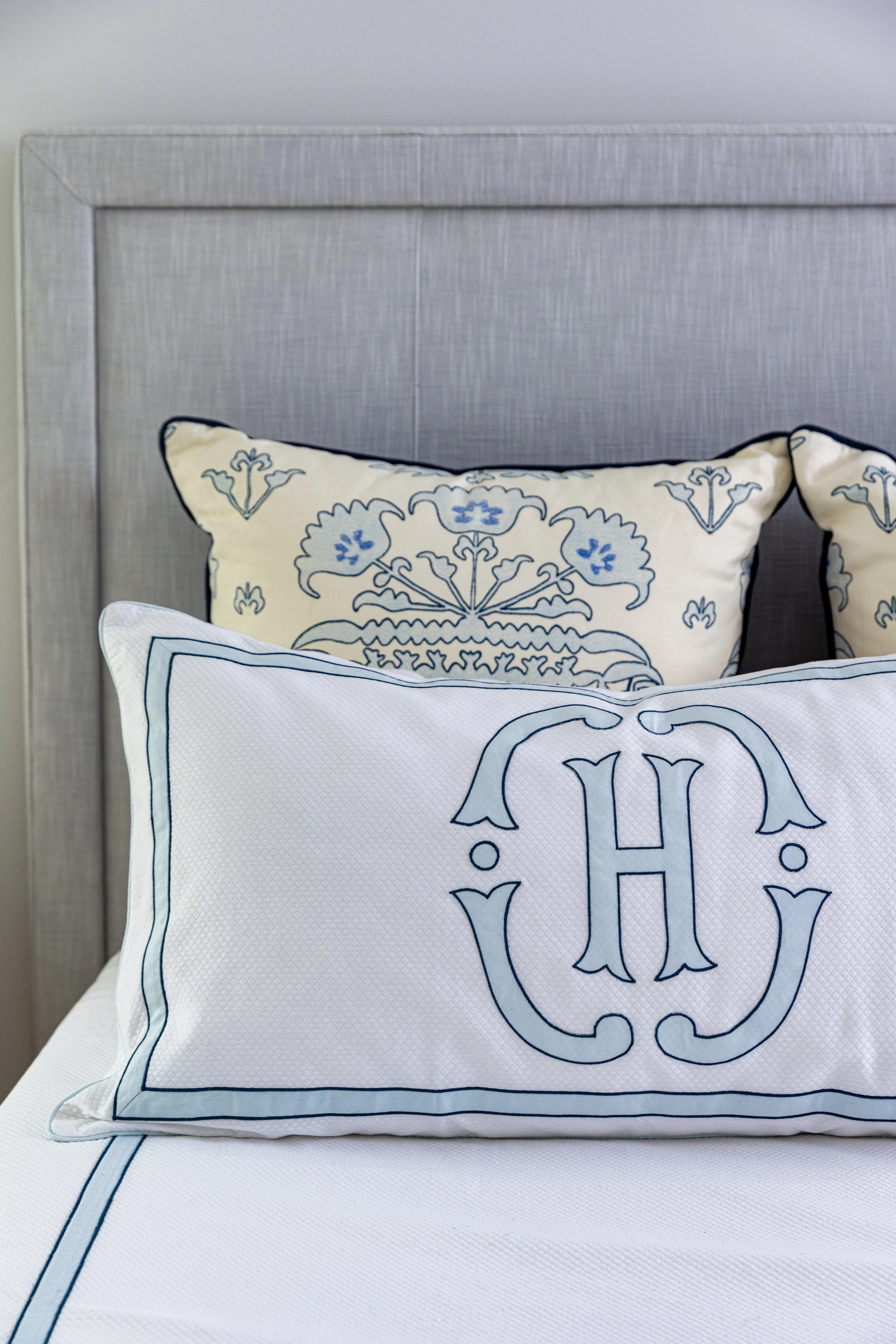 Anna  Applegate - Plainview Ave. bedroom.jpg