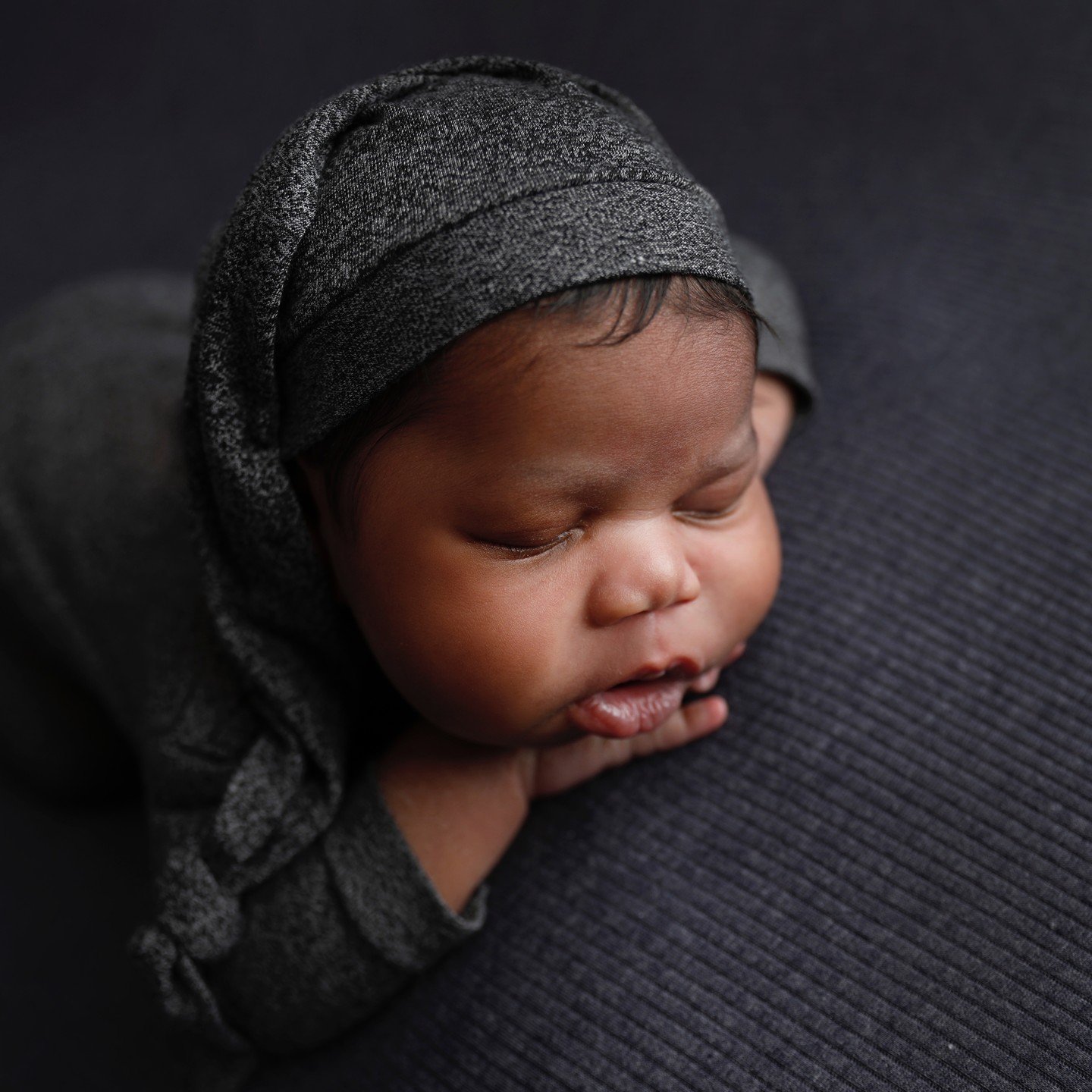 as much as I would love to edit Olivia all day I do have some gorgeous tiny humans I need to share... like a lot of them...everyday I receive so many questions...what lights to get, what camera, etc. etc. I did write a book on maternity and newborn t
