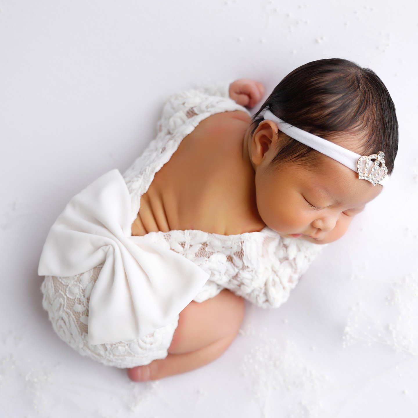 Baby Ximena an absolutely beautiful baby. ➡️www.anabrandt.com

#NewbornPhotography
#CaliforniaPhotographer
#CelebrityPhotographer
#NewbornPosing
#PhotographyTips
#BehindTheScenes
#BTSPhotography
#newbornPhotographyTutorials
#newbornPhotographyInspira