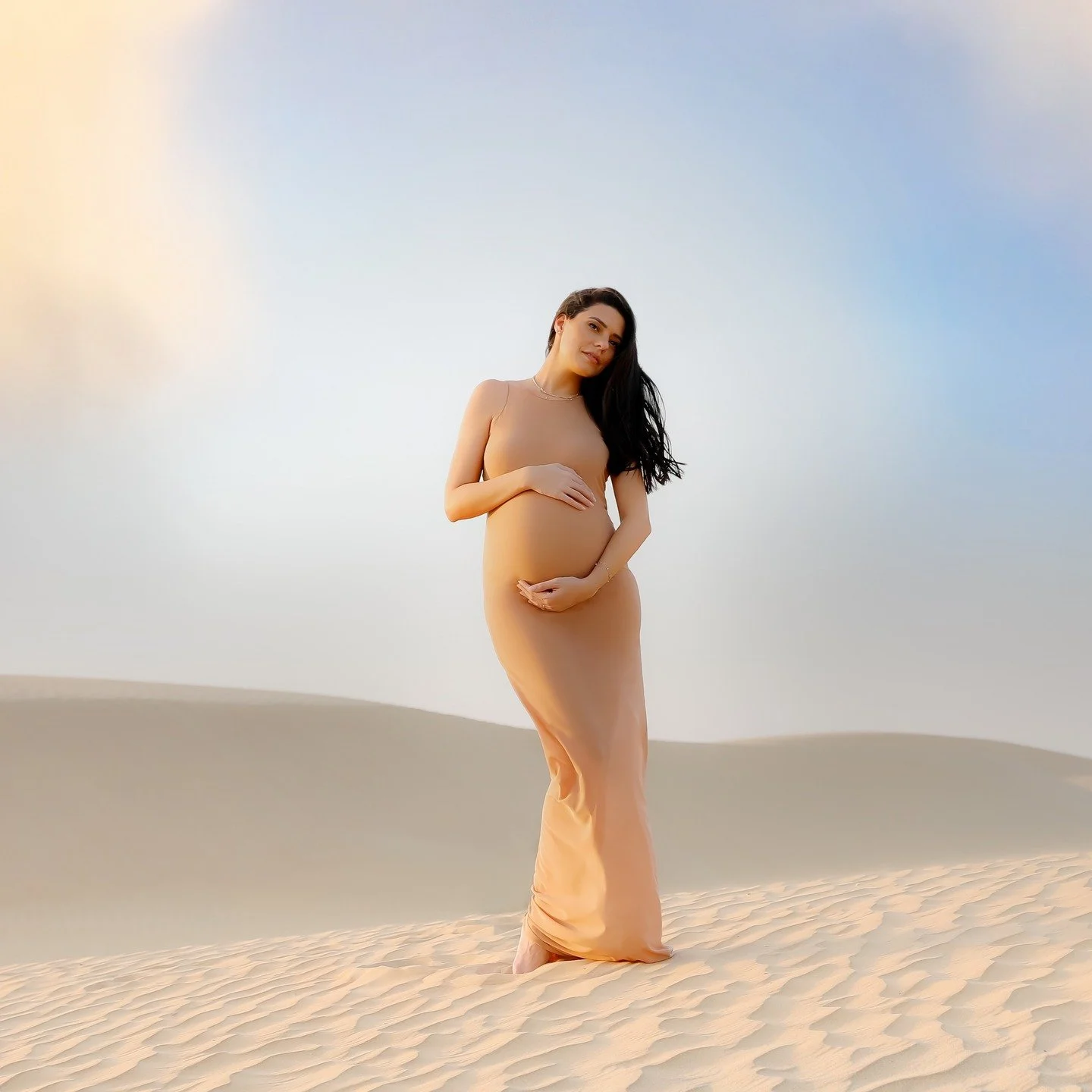 The Dubai retreat is open.... visit www.anabrandteducation.com and spend a few days with Alex and I exploring Dubai..... and reminder....Reminder...Sunday is the last day to purchase a maternity session for this year or next(unless you are in our lif