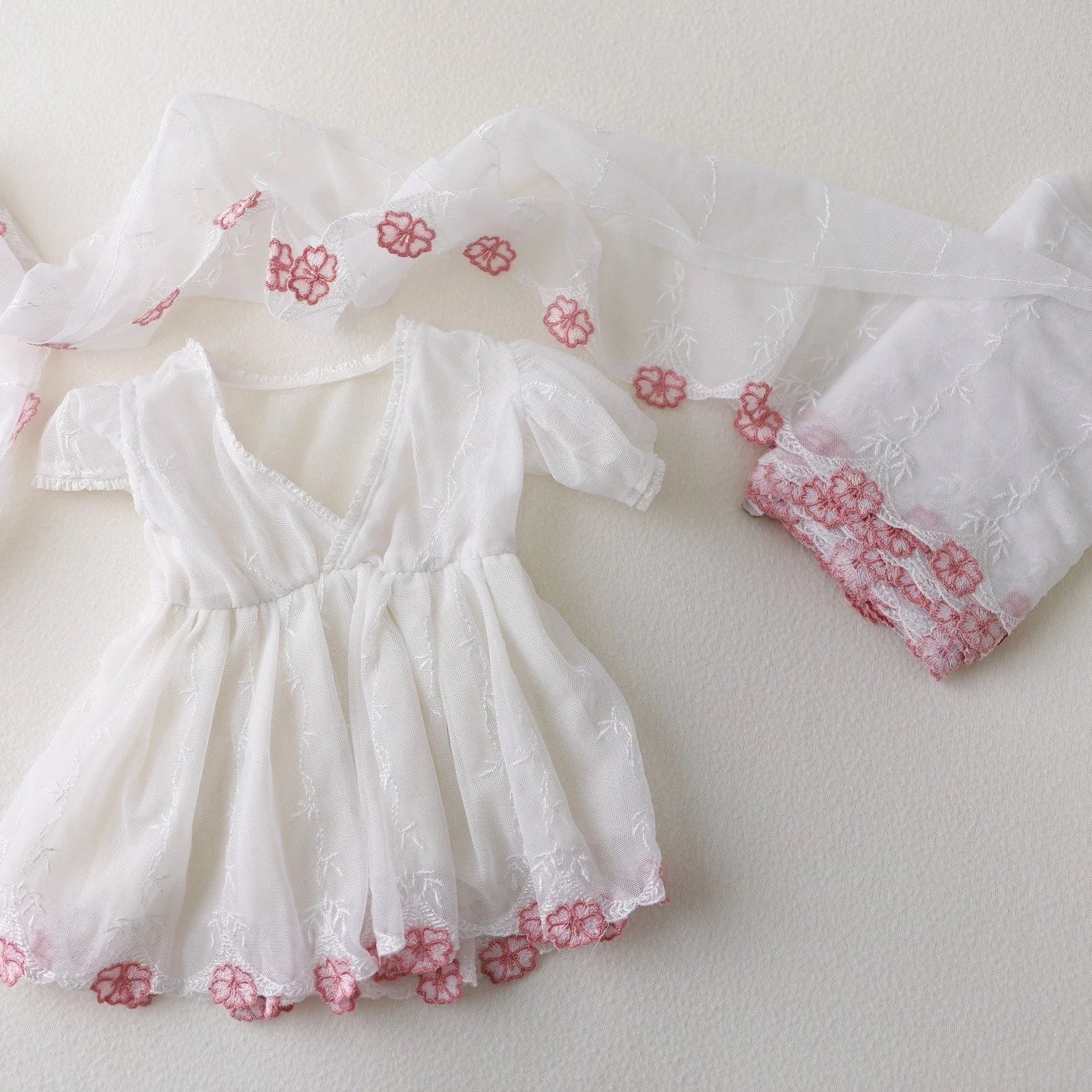 ✨ Calling all DIY creatives &amp; makers ✨

If you love creating your own wraps, blankets, outfits, headbands, or studio pieces, this is for you!

I&rsquo;ve been collecting and buying beautiful fabrics since I was pregnant with Olivia&hellip; 22 yea