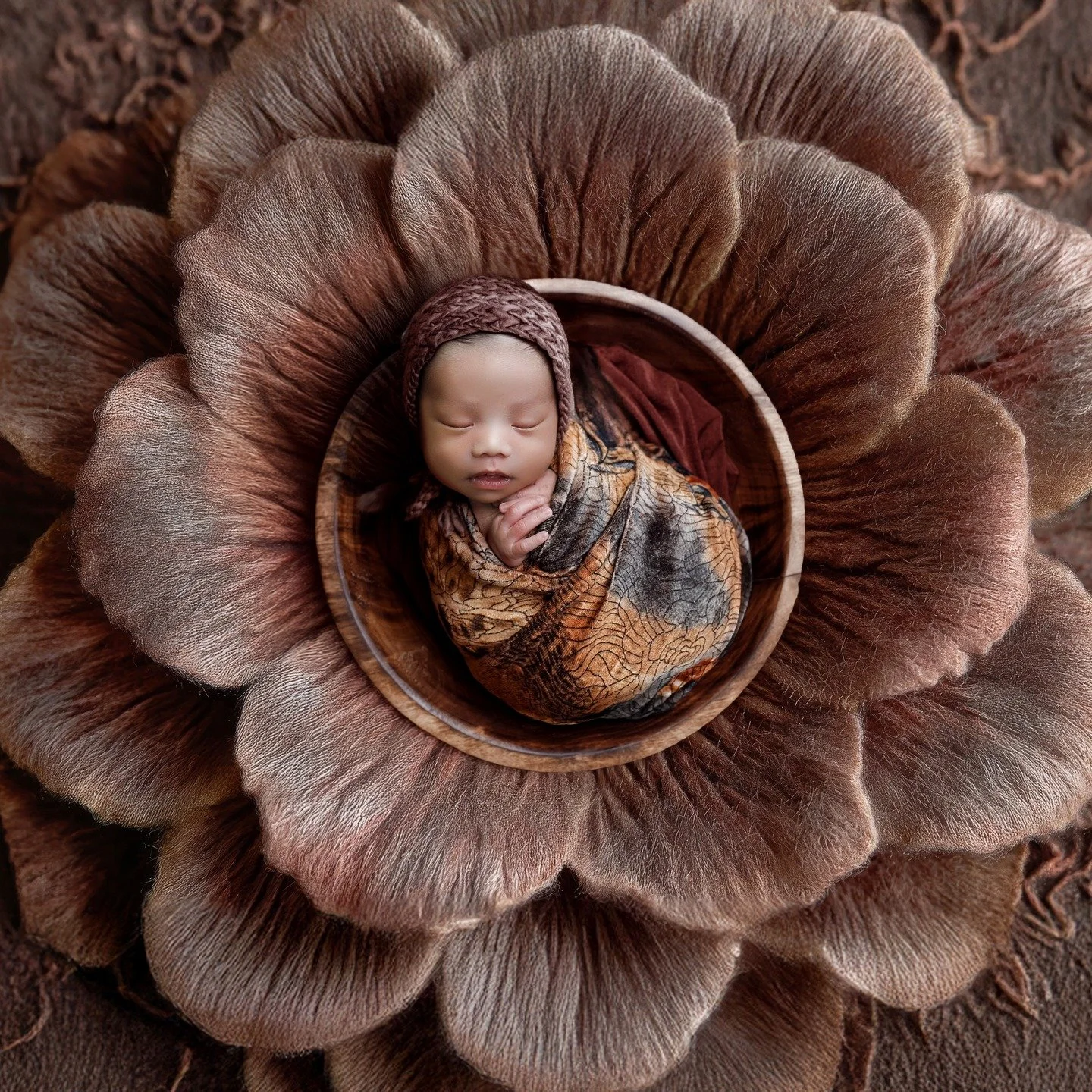 I didn't think it would affect me as much as it has. My FB was hacked Saturday 3am. I thought it would get fixed {silly me I know}. I also thought people would read the 500 emails I sent. Maybe watch my stories my videos, join my free skool community