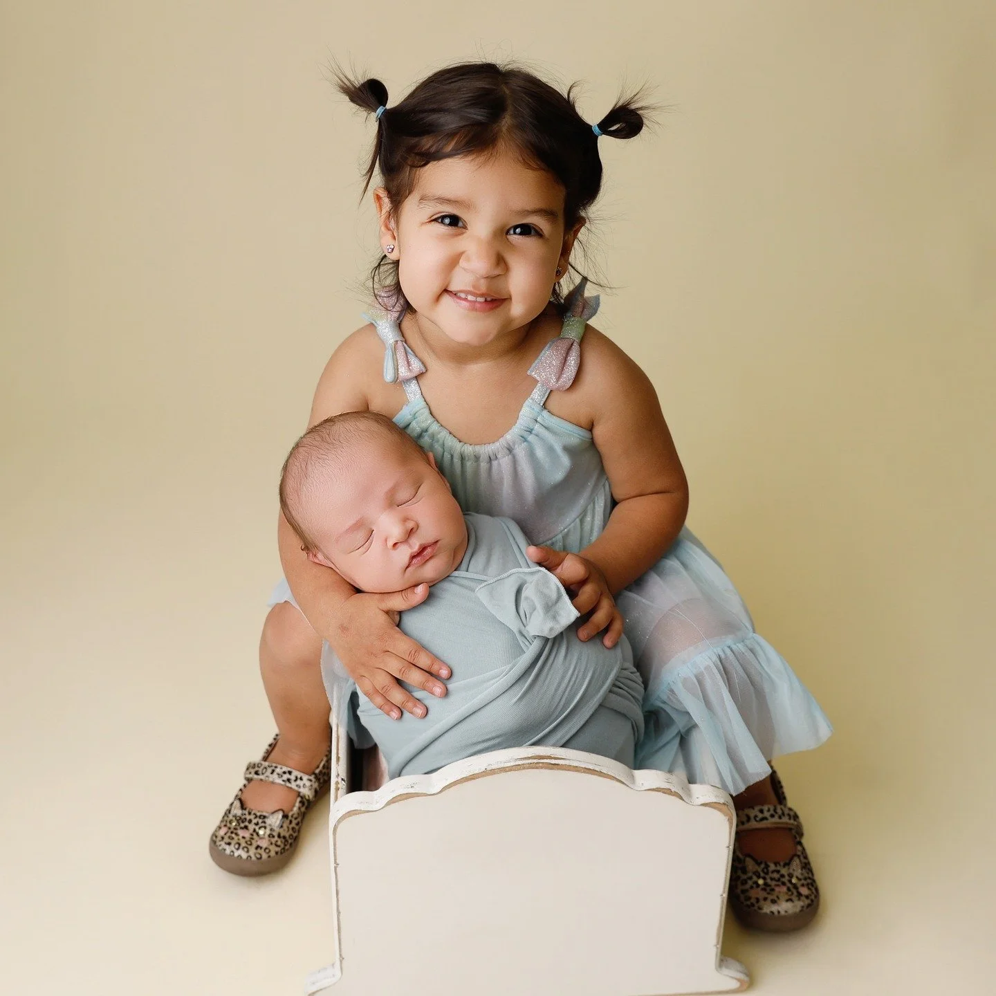 Ridiculously adorable 🥹✨

Are you expecting a summer baby? Now is the perfect time to book your newborn session.

Send me a DM to check availability and learn about any current specials! 📩

www.anabrandt.com