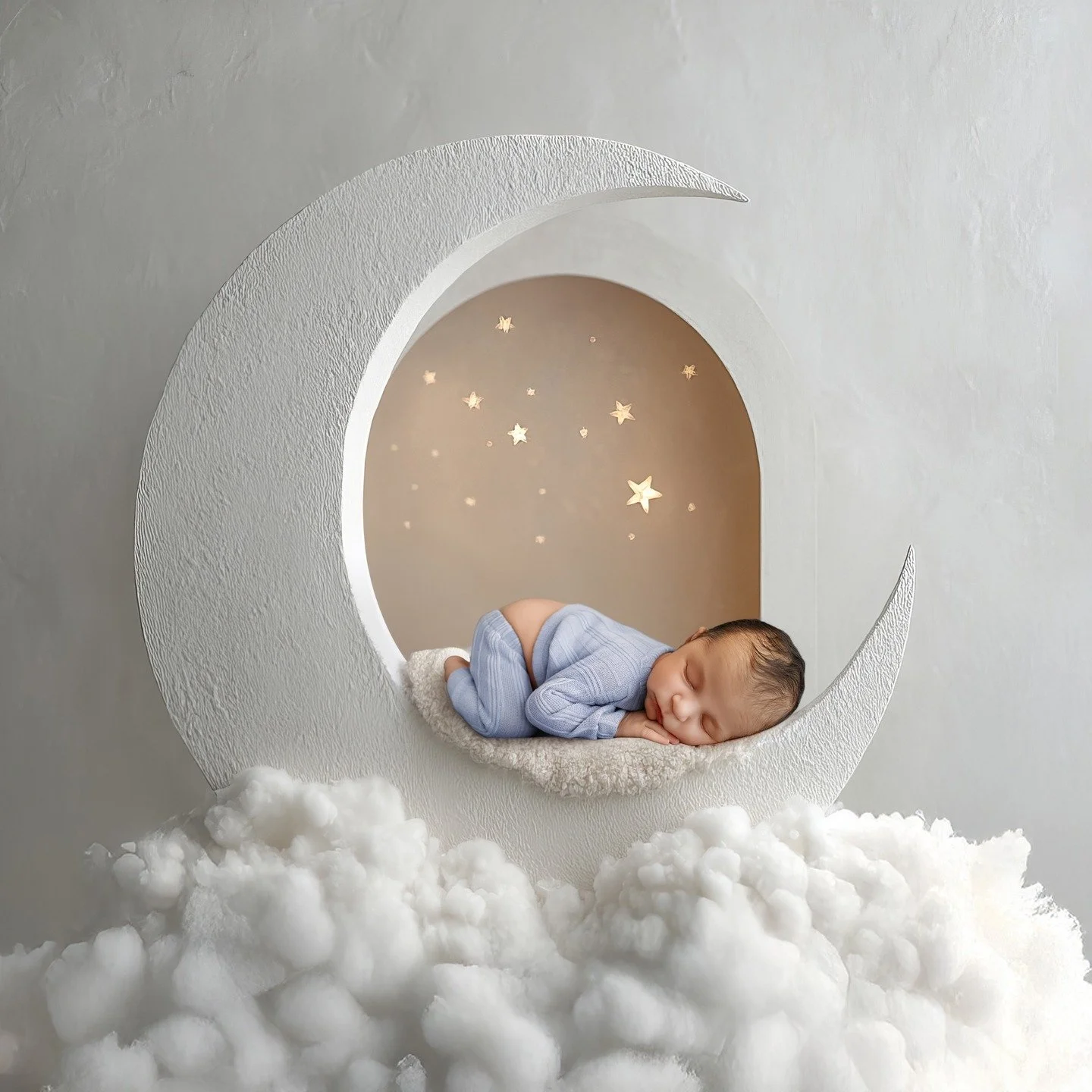 Sleepy dreamy baby boy. www.anabrandt.com