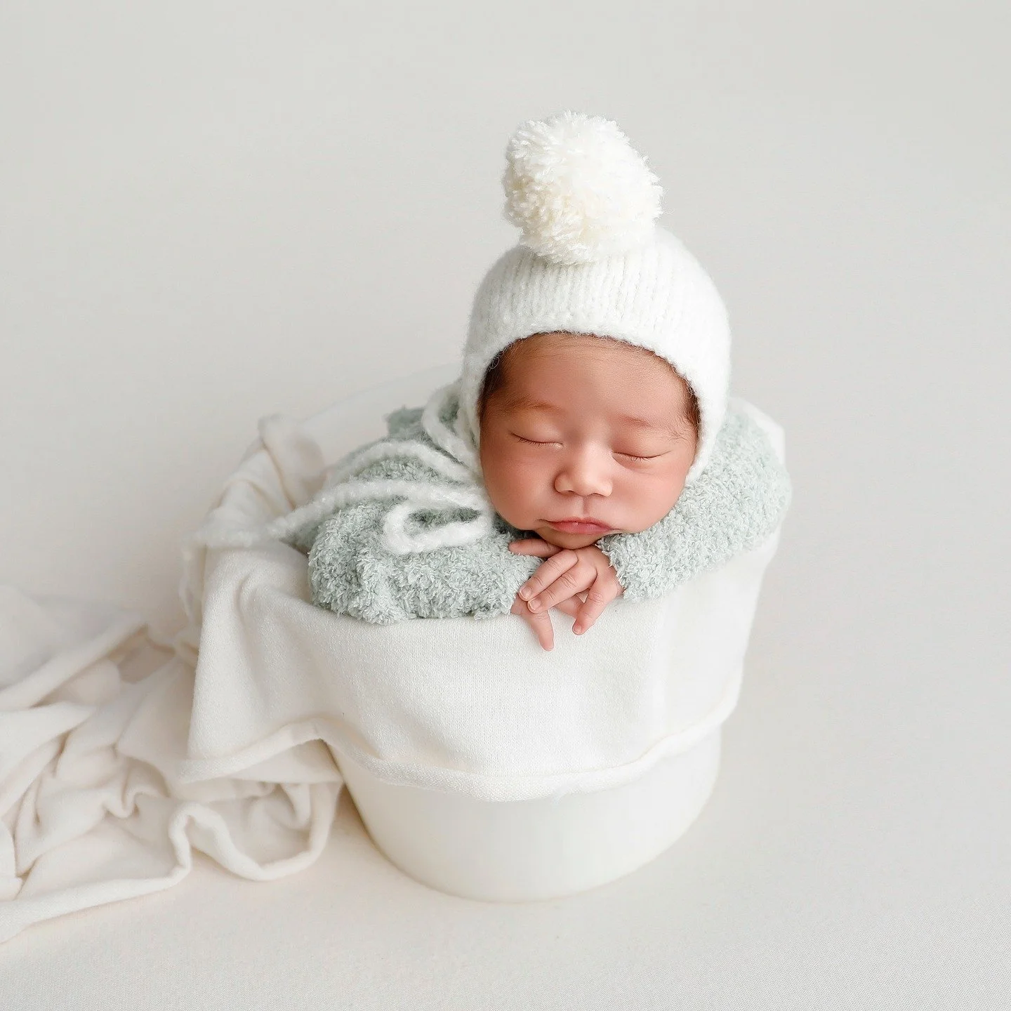 Baby Lorenzo in the new bucket and crate by @alexroblesdesigns obsessed as always.