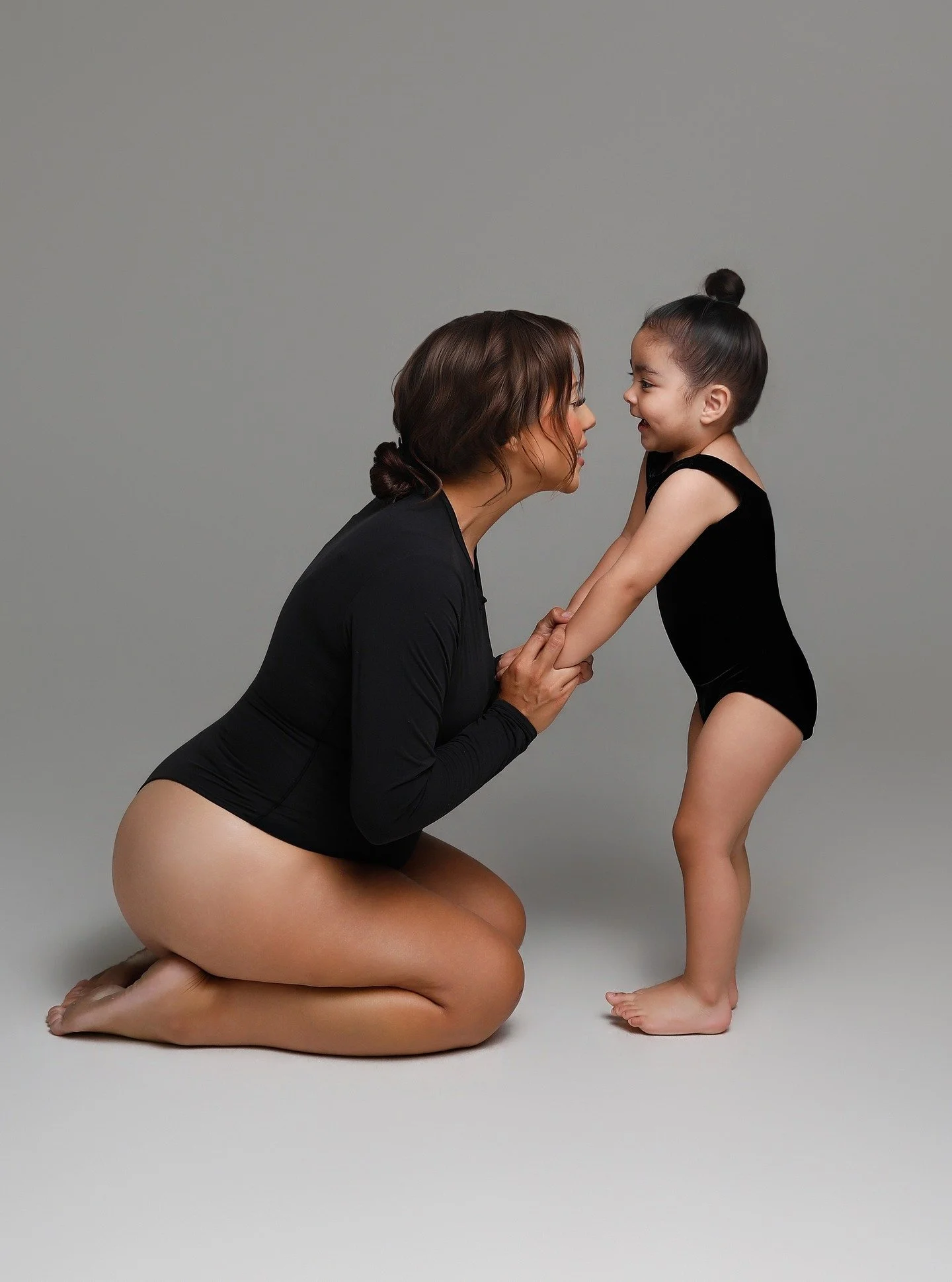 Ohhhhh I just love these Mama and Me Moments so simple so timeless. www.anabrandt.com