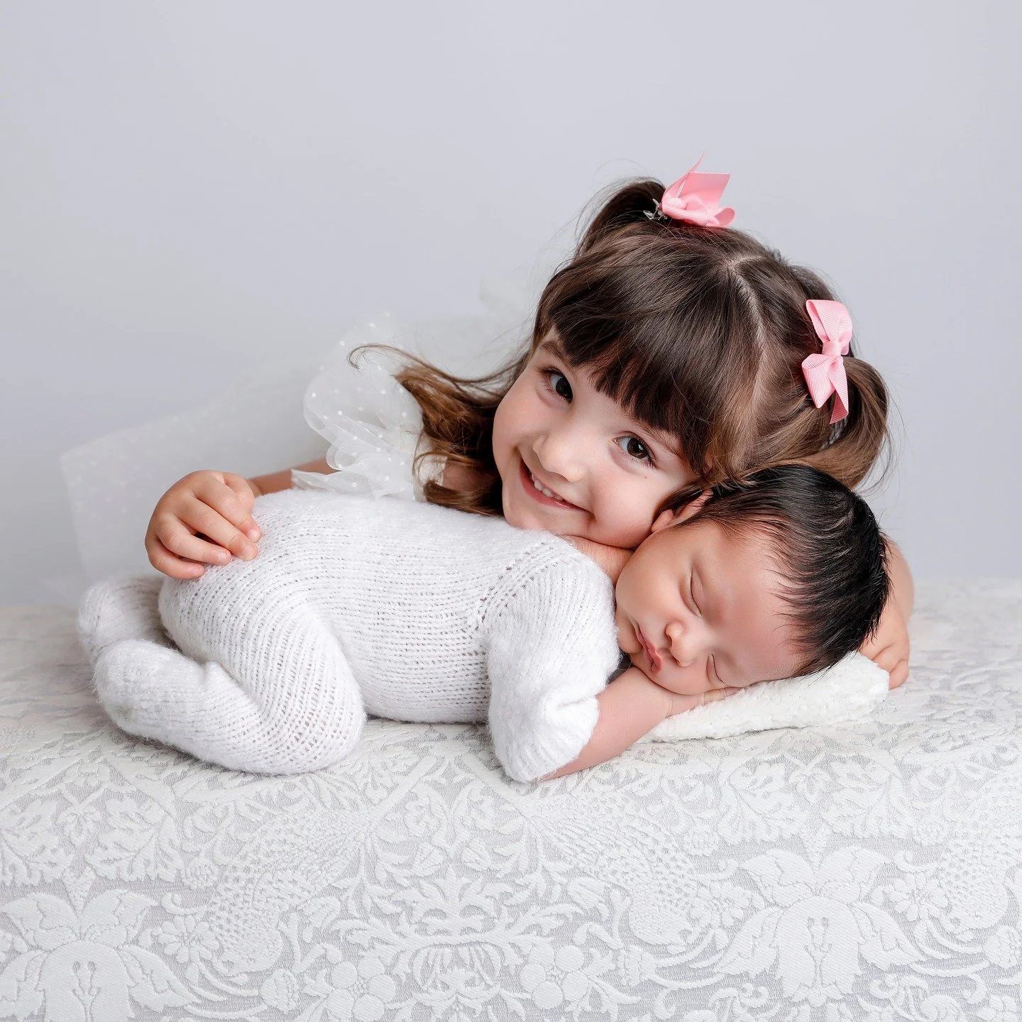 Sneak peak for my new baby client...and his adorable big sister who I photographed a few years ago. Just so gorgeous her smile is amazing. I just love seeing the toddlers come back! Time is limited I can not guarantee last minute bookings so please p