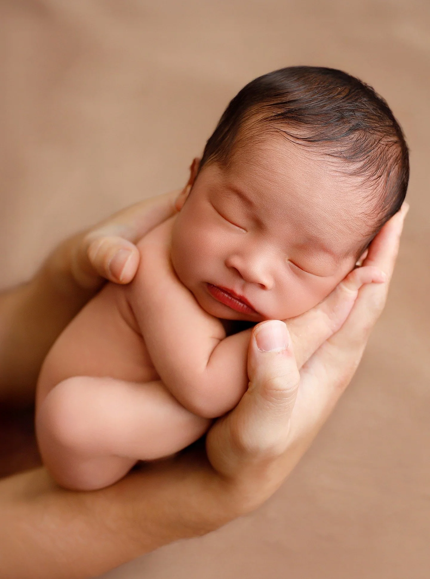 reason #100001 why Newborn Photographers love to capture babies in the first few weeks of life for images like this.