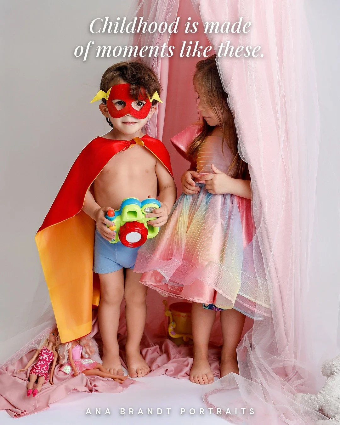 When Mom came in with this capes I was madly in love...Charlotte loved the canopy and we had this cute dress...and oh gosh...he was just perfect learning how to capture my image with his camera.