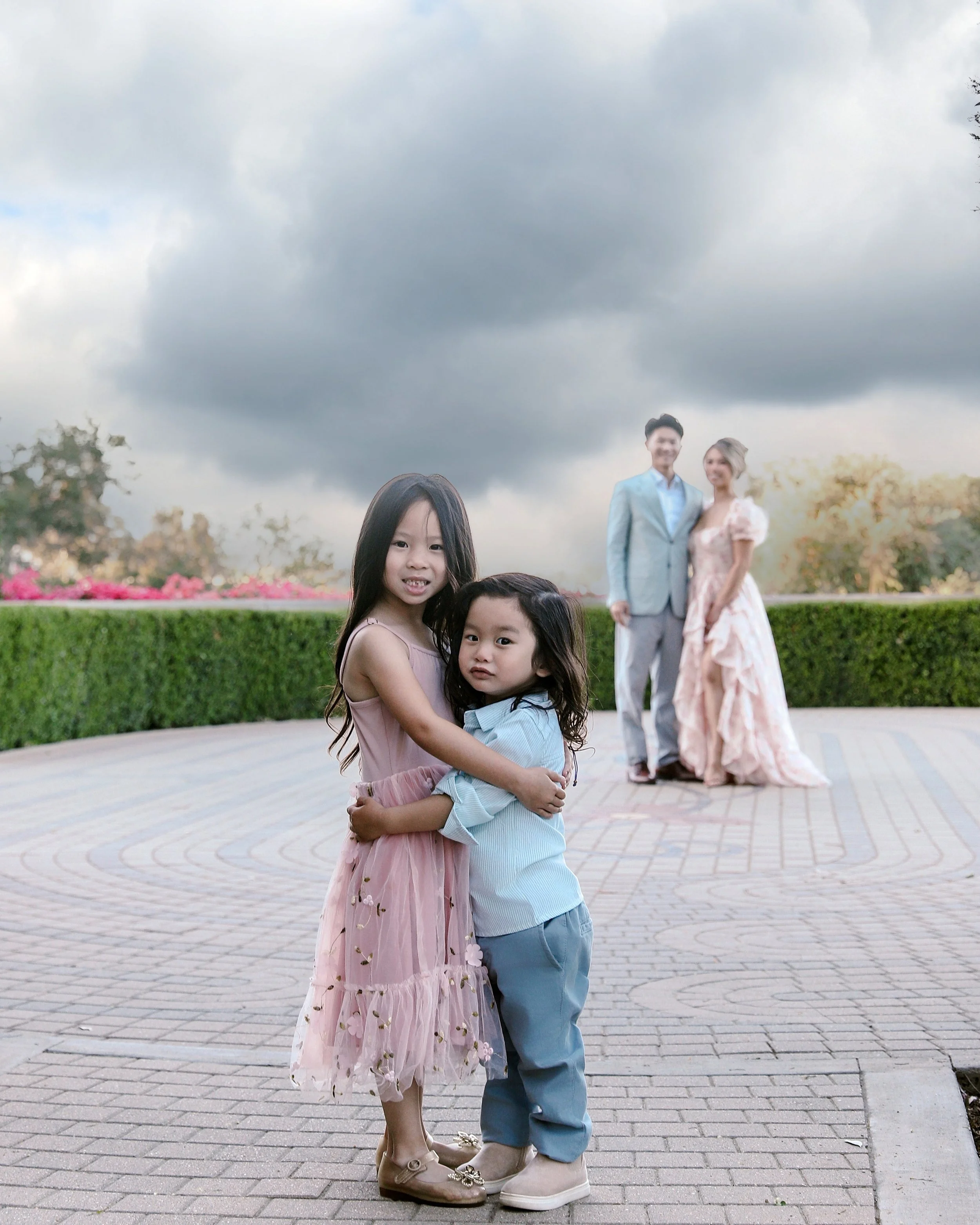 A++ for the outfits!! 😍👏 I LOVE everything about this family&rsquo;s clothing choices, and this location has officially become one of my TOP picks this year!!

**Now, let me ask you something&hellip; why on earth did I create a Lifetime Client Prog