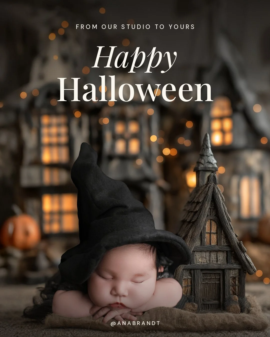 Happy Halloween from our studio to yours 🎃

A little witch, a pumpkin carriage, moonlit villages and a whole lot of sleepy newborn snuggles. These fall sets are some of my favorites every year, and seeing your babies in them never gets old.

Swipe t