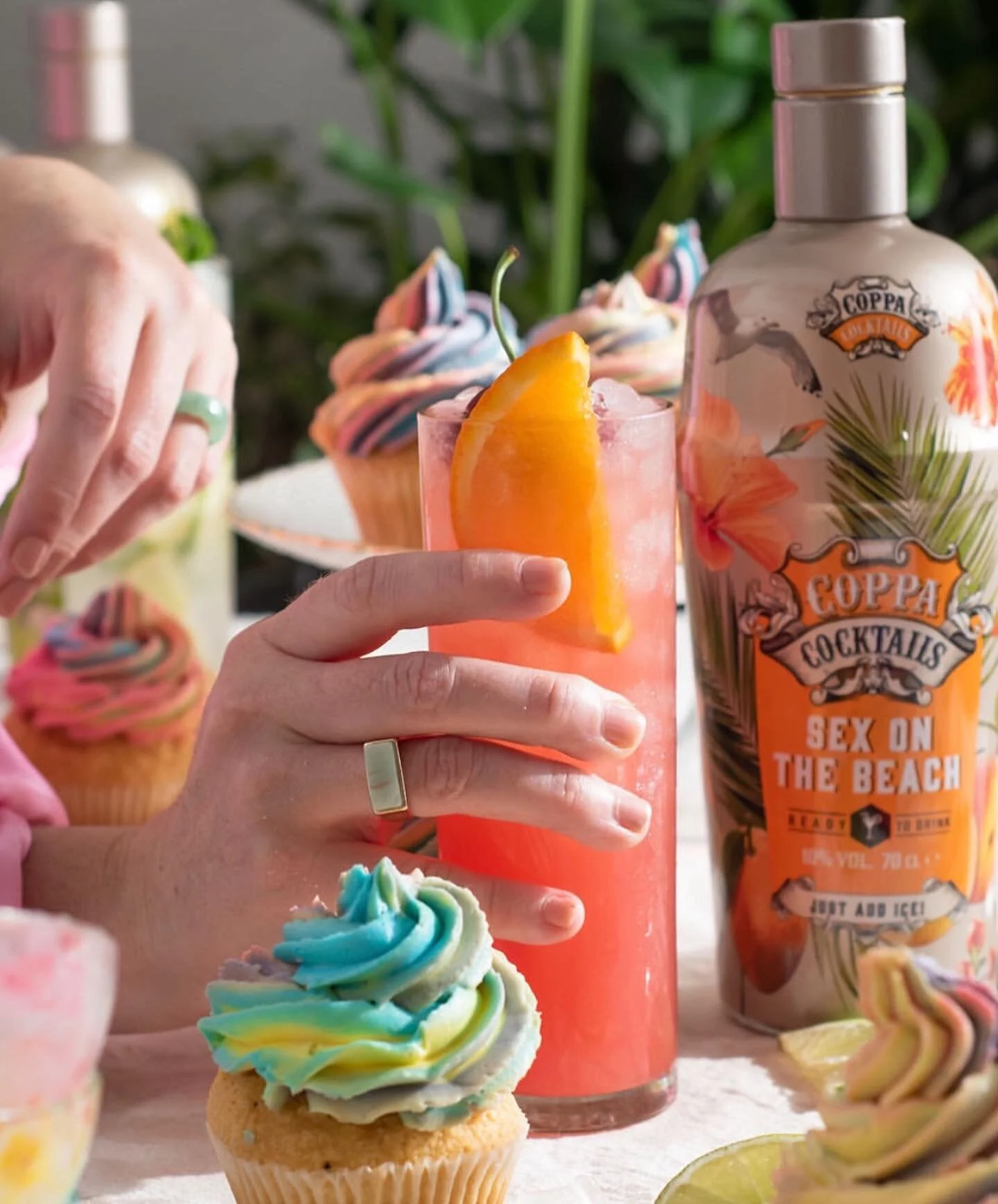 Verslunarmannahelgin a&eth; detta inn&hellip; &Aacute; ekki a&eth; Coppa sig &iacute; gang? 🍹😏