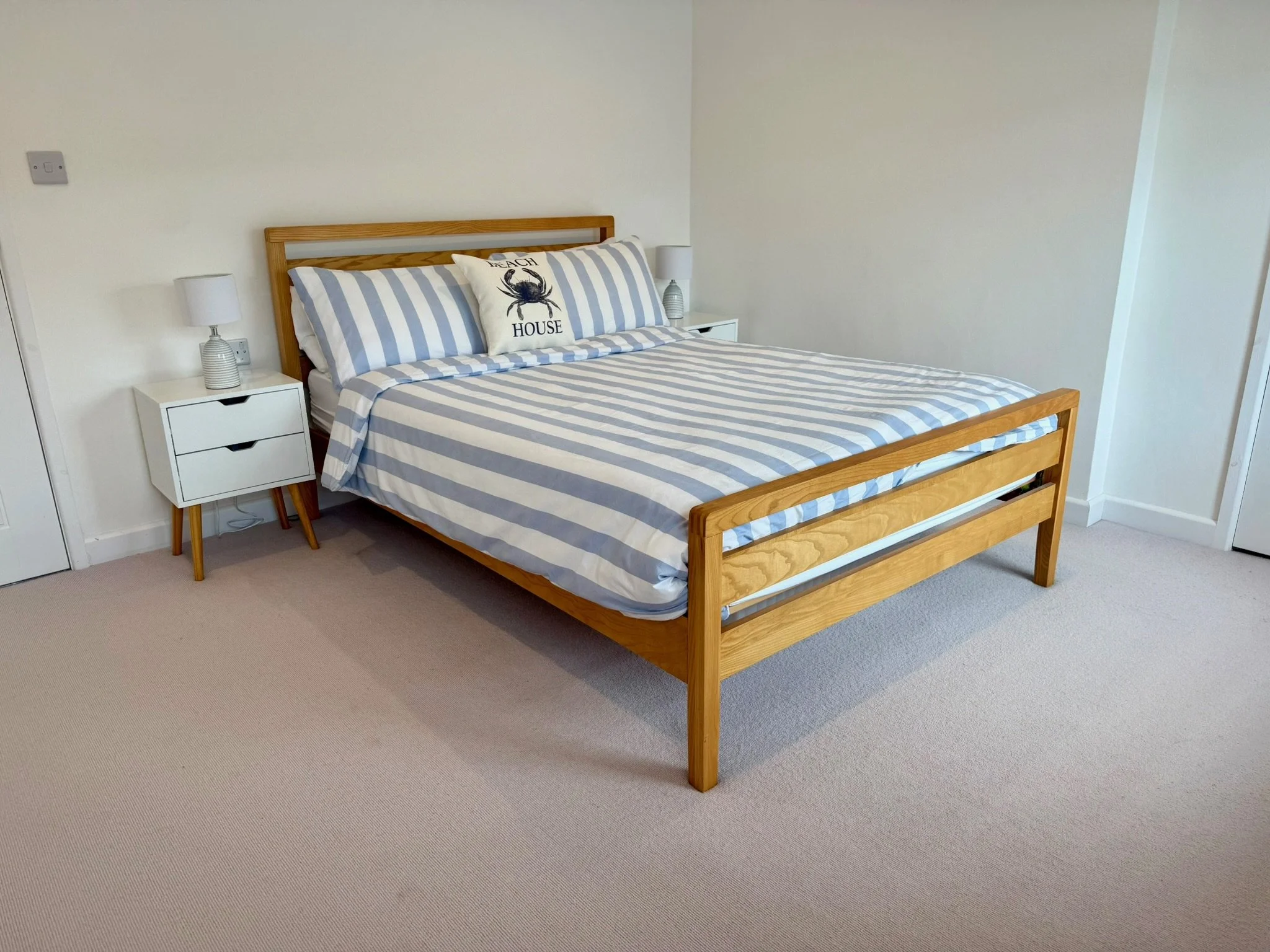 Upstairs Bed - Master.JPG