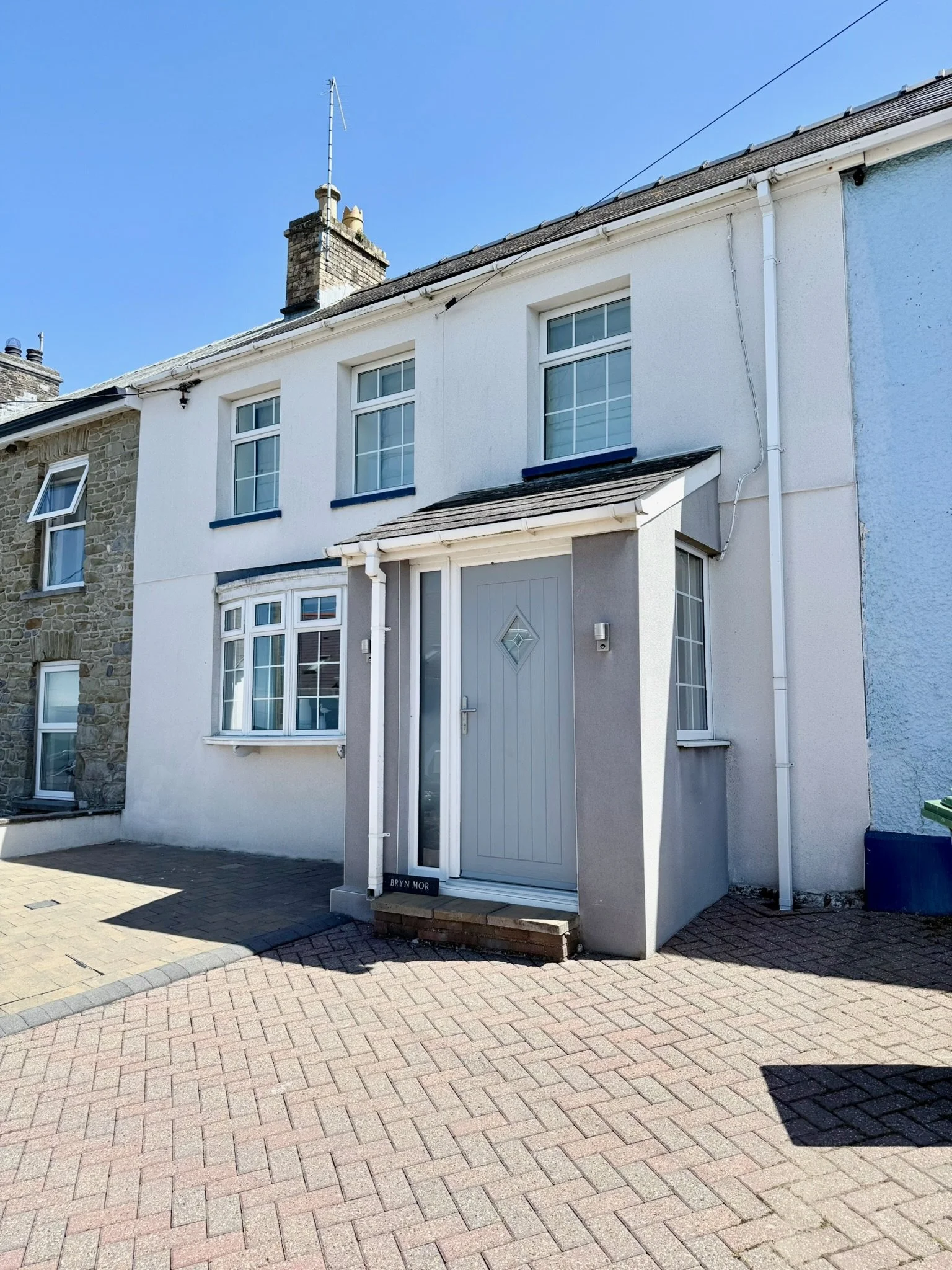 Front of house 2.JPG