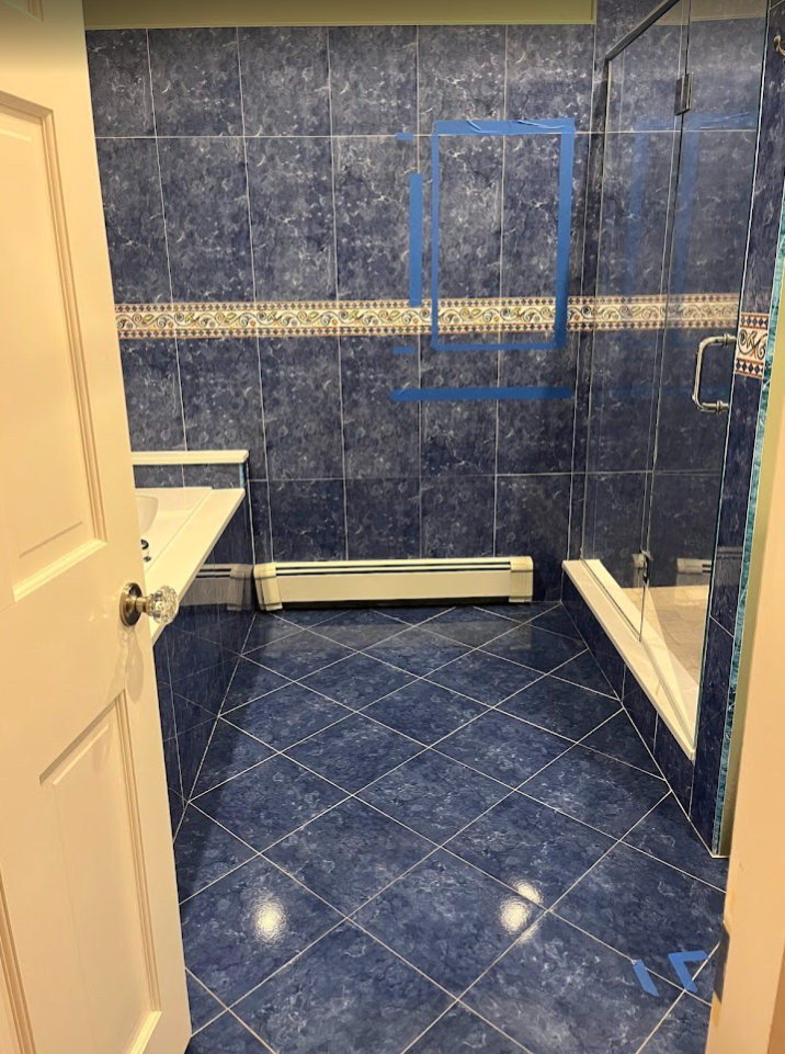 Before: Cramped space - and very blue