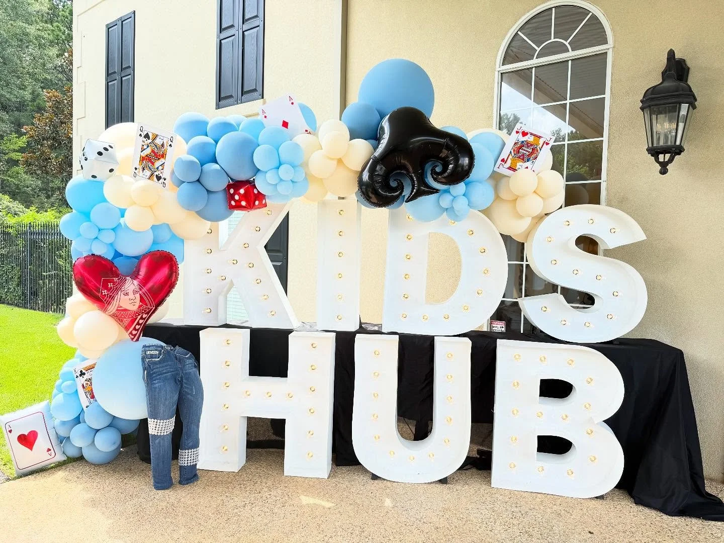 Helping kids caught in some of the hardest situations life can offer is a bold choice. 
We can help you make a statement bold enough to match the work you are doing! 🌟
We loved getting to make Kids Hub’s Denim & Diamonds fundraiser event
