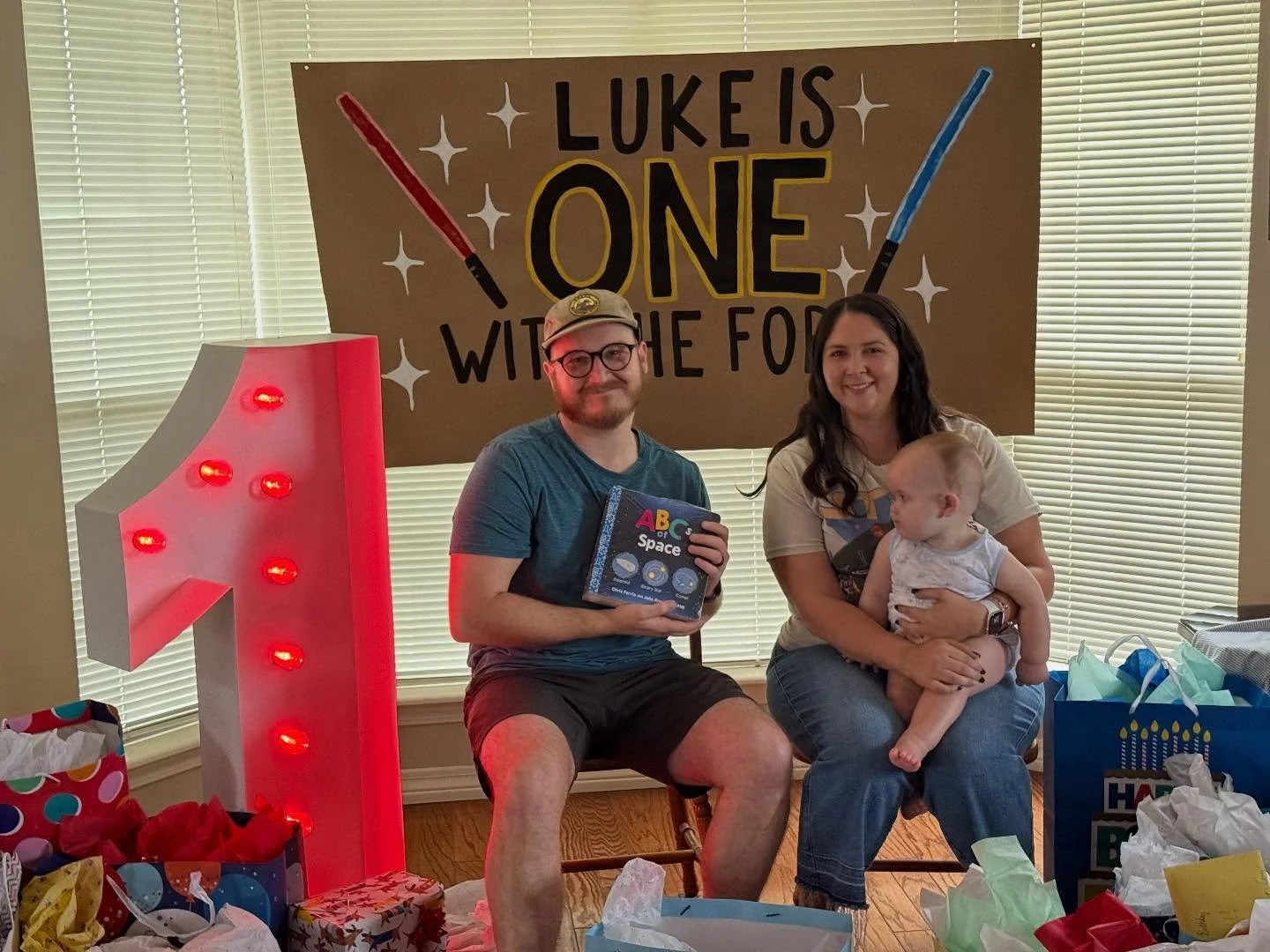 🌟Luke is ONE with the Force! 🌟

We love getting to be part of a theme, and it&rsquo;s hard to beat a Star Wars party! 

Happy Birthday Luke!