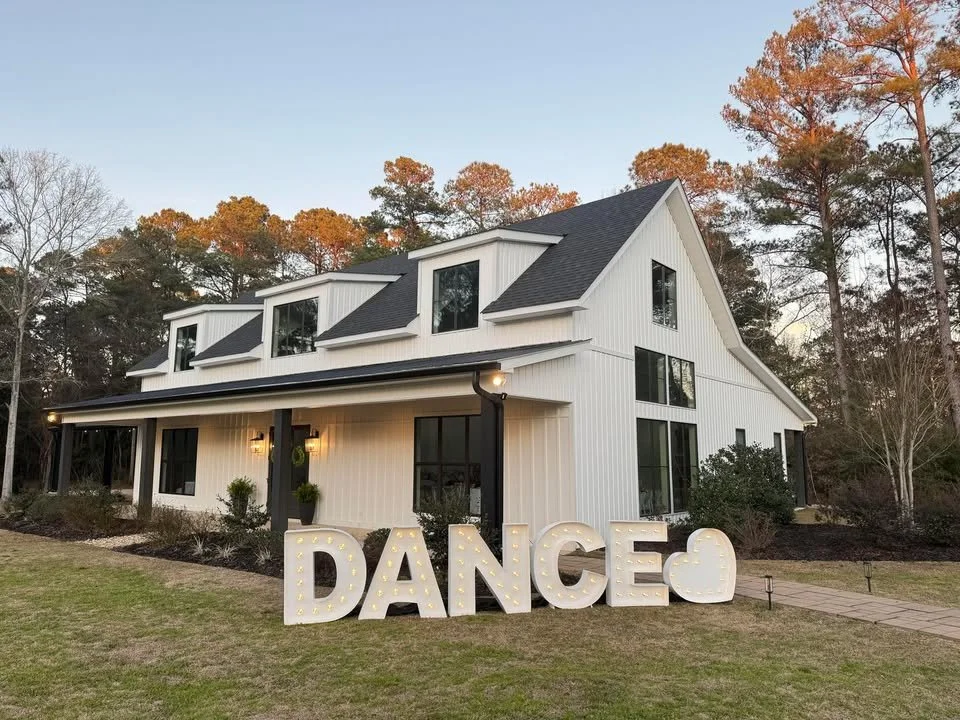 Daylight or night&mdash;this one hits.
SJH 25 + DANCE❤️ for the South Jones High School Bravettes end-of-year banquet, giving the team a true photo moment from arrivals to the last picture. 🤍💡

Want your team banquet, senior night, or school event 