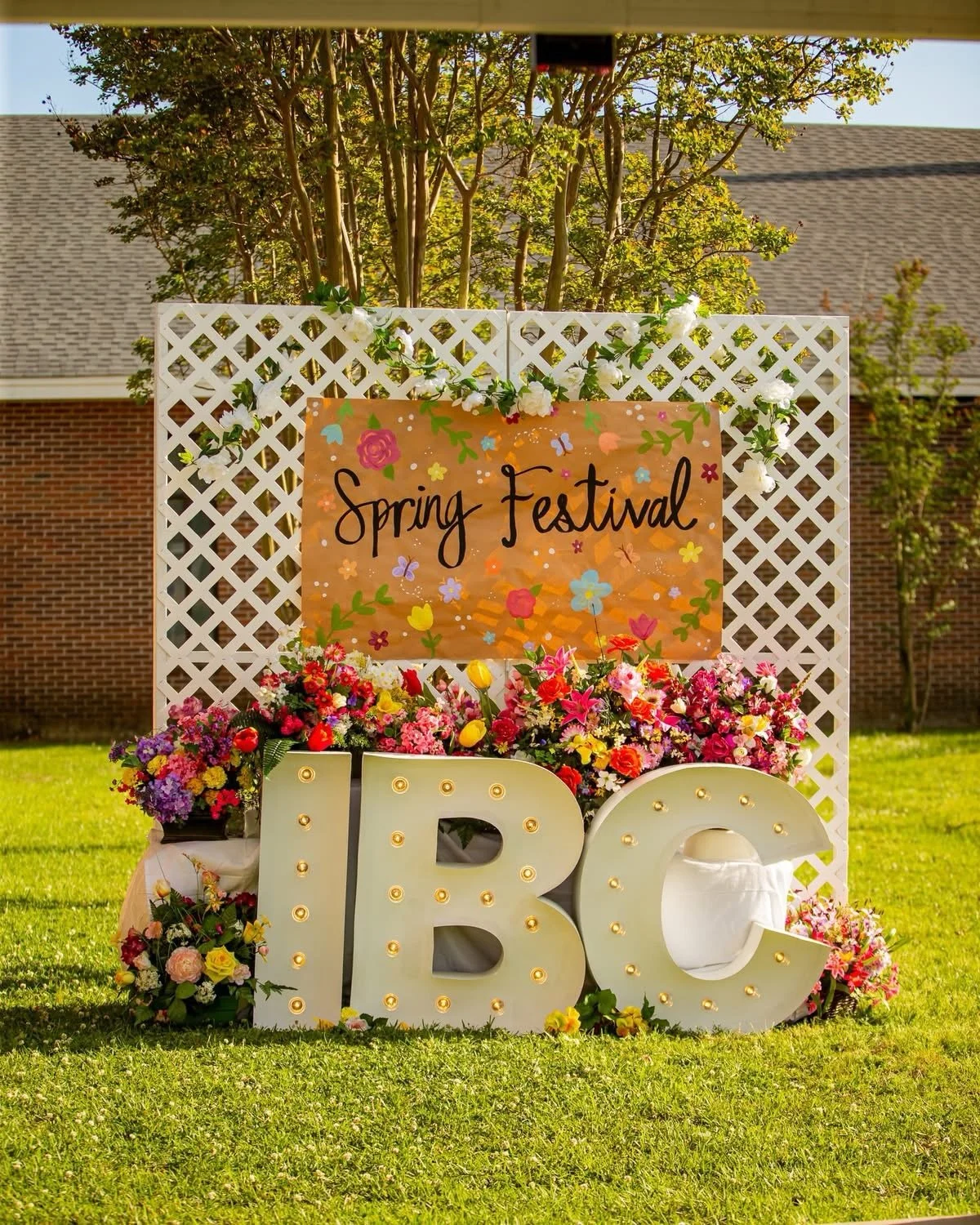 Loved getting to be a small part of such a meaningful weekend at Immanuel Baptist Church. From the Spring Festival to worship on the lawn, it was one of those &ldquo;stop and take it in&rdquo; kind of nights. 🤍

#HattiesburgMS #ImmanuelBaptistChurch