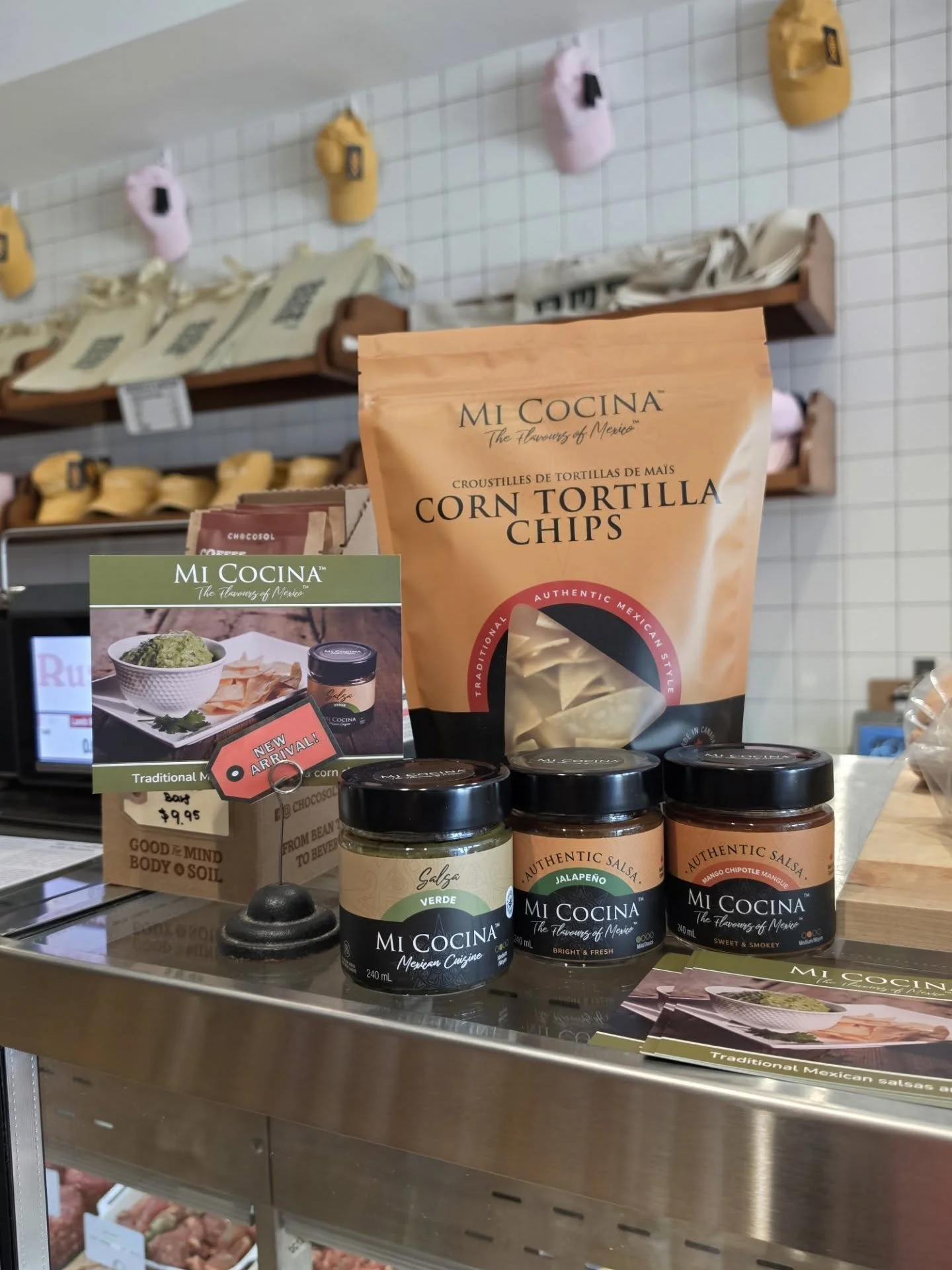 Closing the week on a delicious note 🌶️🫶

&ldquo;Mi Cocina&rdquo; dips &amp; salsas at Russell&rsquo;s &mdash; perfect with nachos, perfect for sharing, perfect for literally any craving.

#nachos #snacks #dipping #torontolife #summerstyle