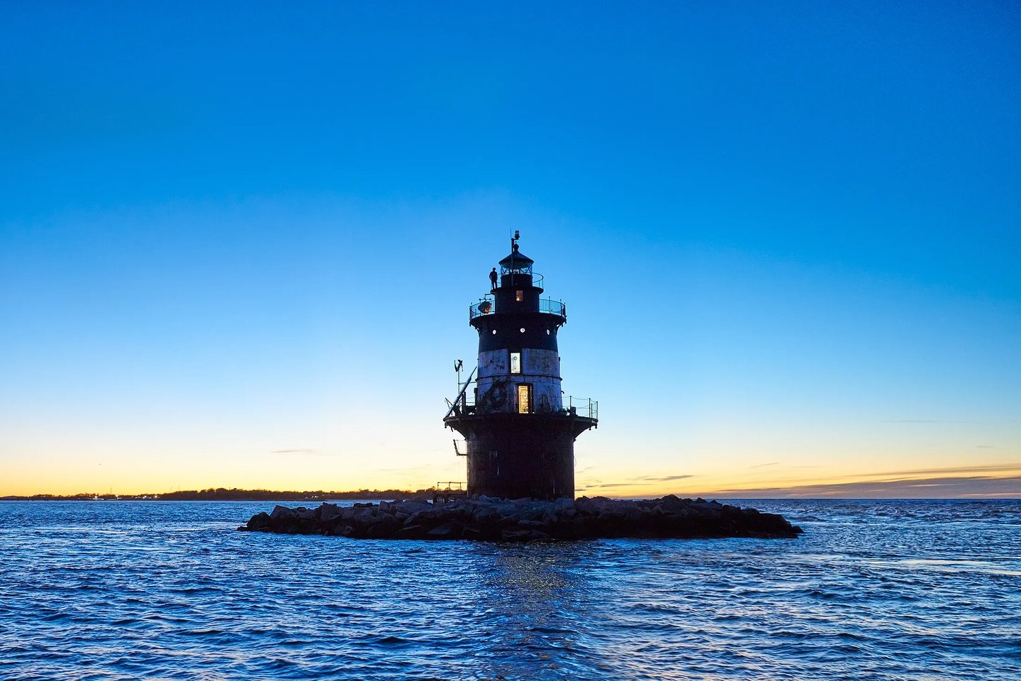 Some wishes do come true!!!
Not everyone dreams of going to a lighthouse. 
For years have I said out loud that I want to escape to a lighthouse to be surrounded by the ocean with my writing and the books I long to dive into.

To be sequestered on pur
