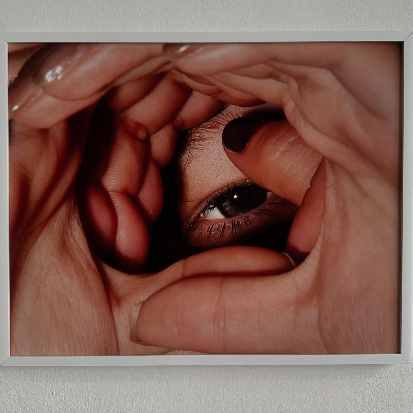 Arles Highlight #7

Besides teaching me how to shoot with a double exposure camera the Fish Eye Gallery introduced me to four emerging photographers; Eloïse Labarbe-Lafon, Anna Muller, Rose Mihman and Nyo Jinyong.

Each artist engaged imagination, f