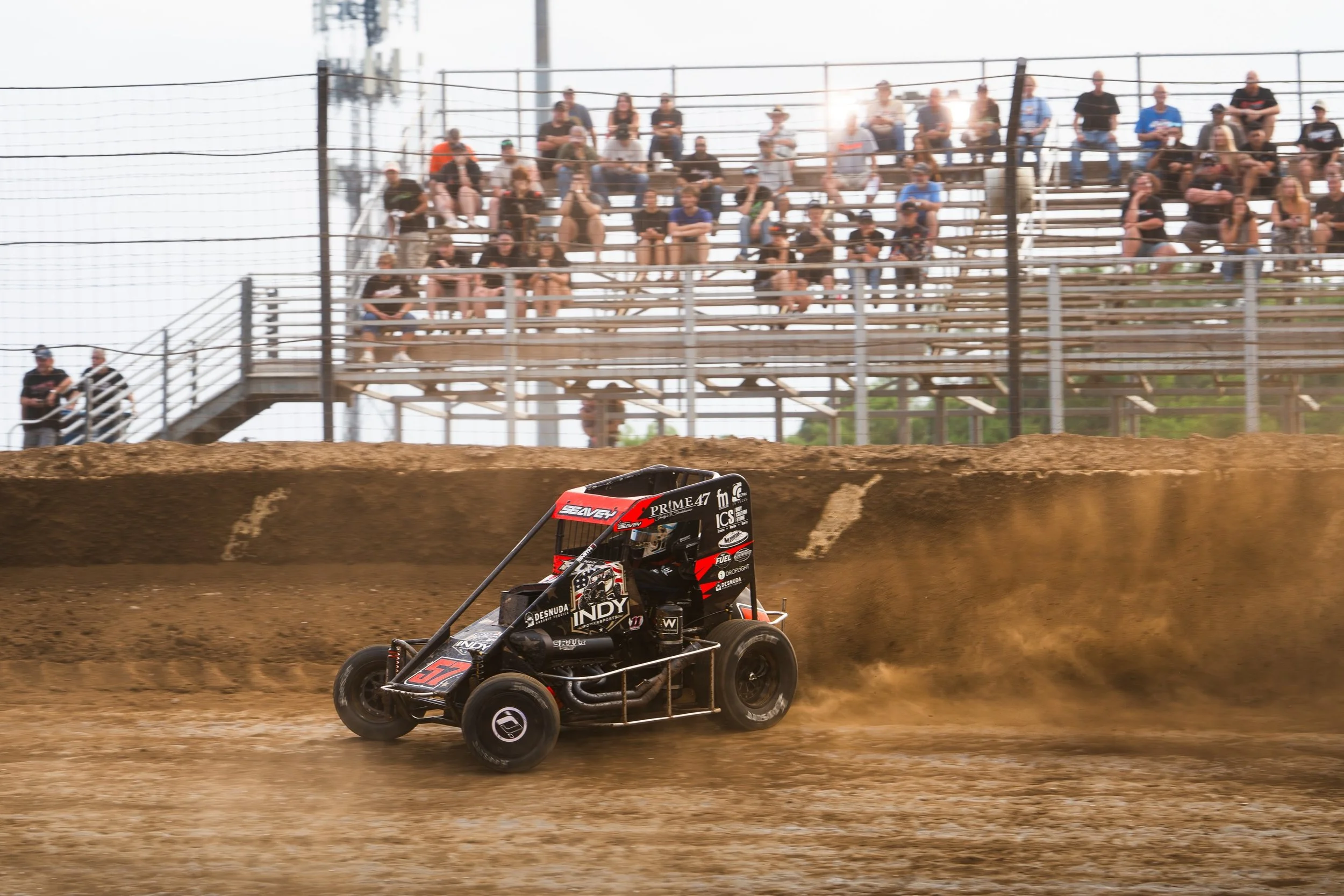 @logan_seavey brought it home in second place last night with the @indypowersports @desnudatequila 57 Midget for night one of Indiana Midget Week.