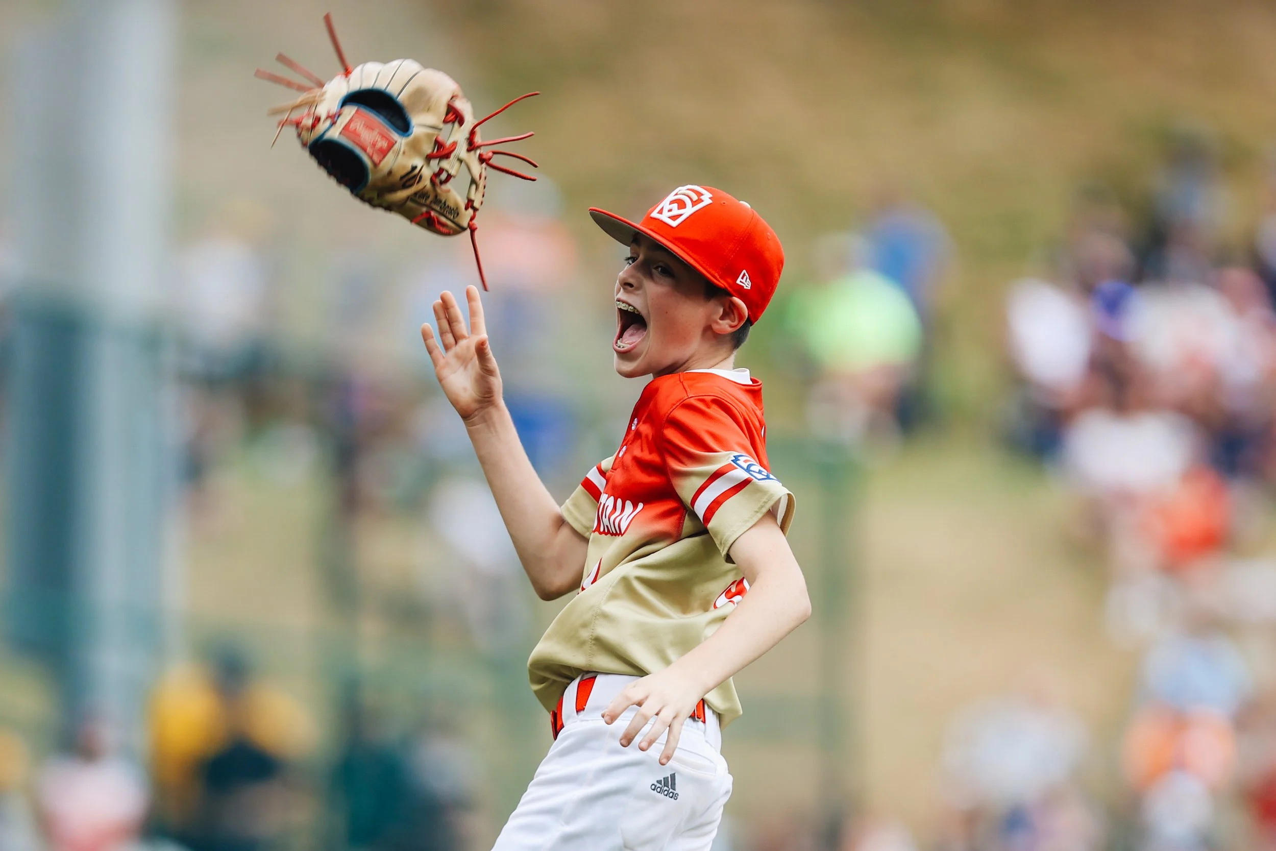 Summerlin South pitcher Luke D’Ambrosio throws his mitt up in celebration after winning a Little League World Series semifinals game between Summerlin South and Fairfield National at Little League International Saturday, Aug. 23, 2025, in Williamspor