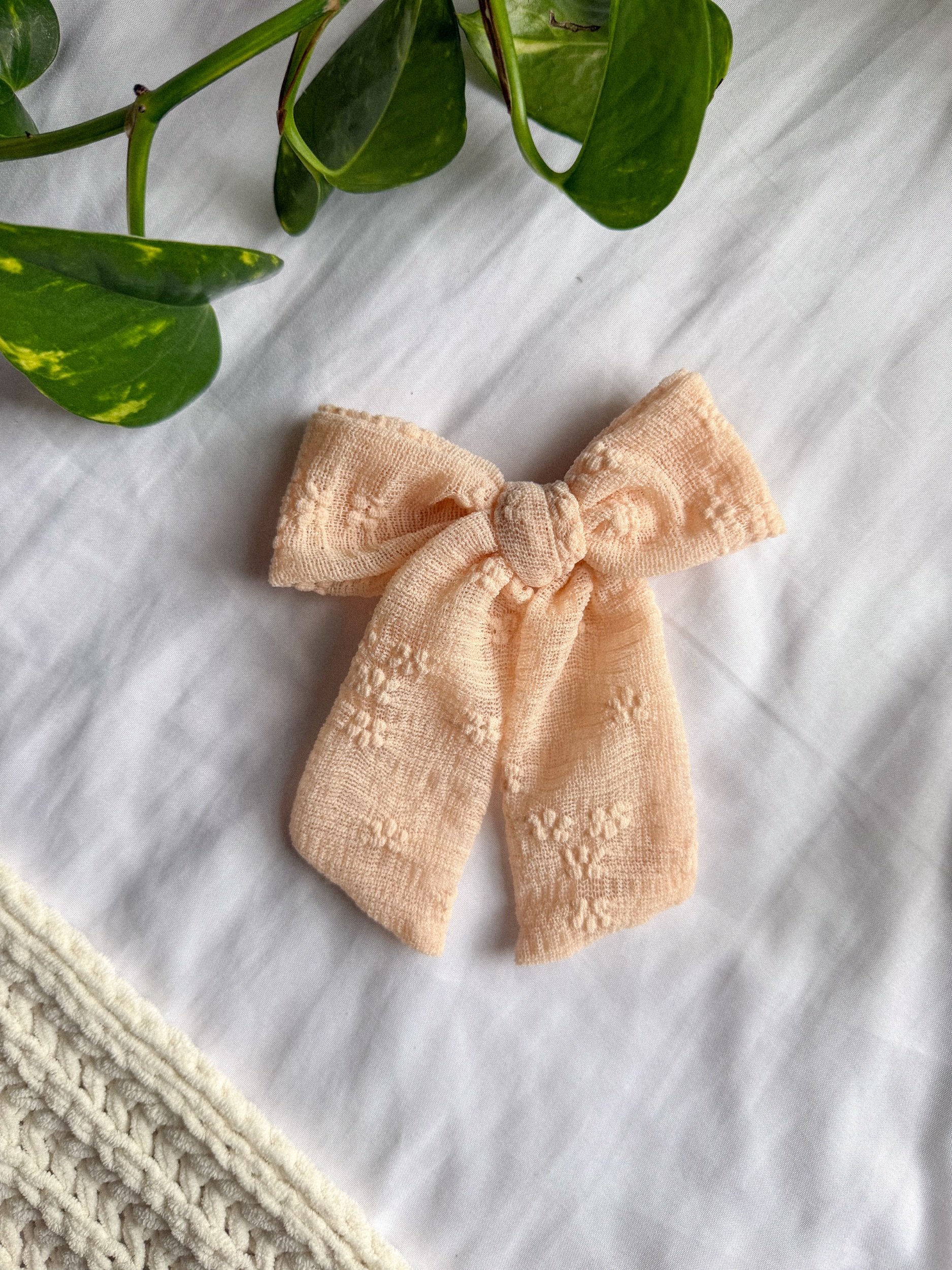 PINKY LACE JASMINE BOW