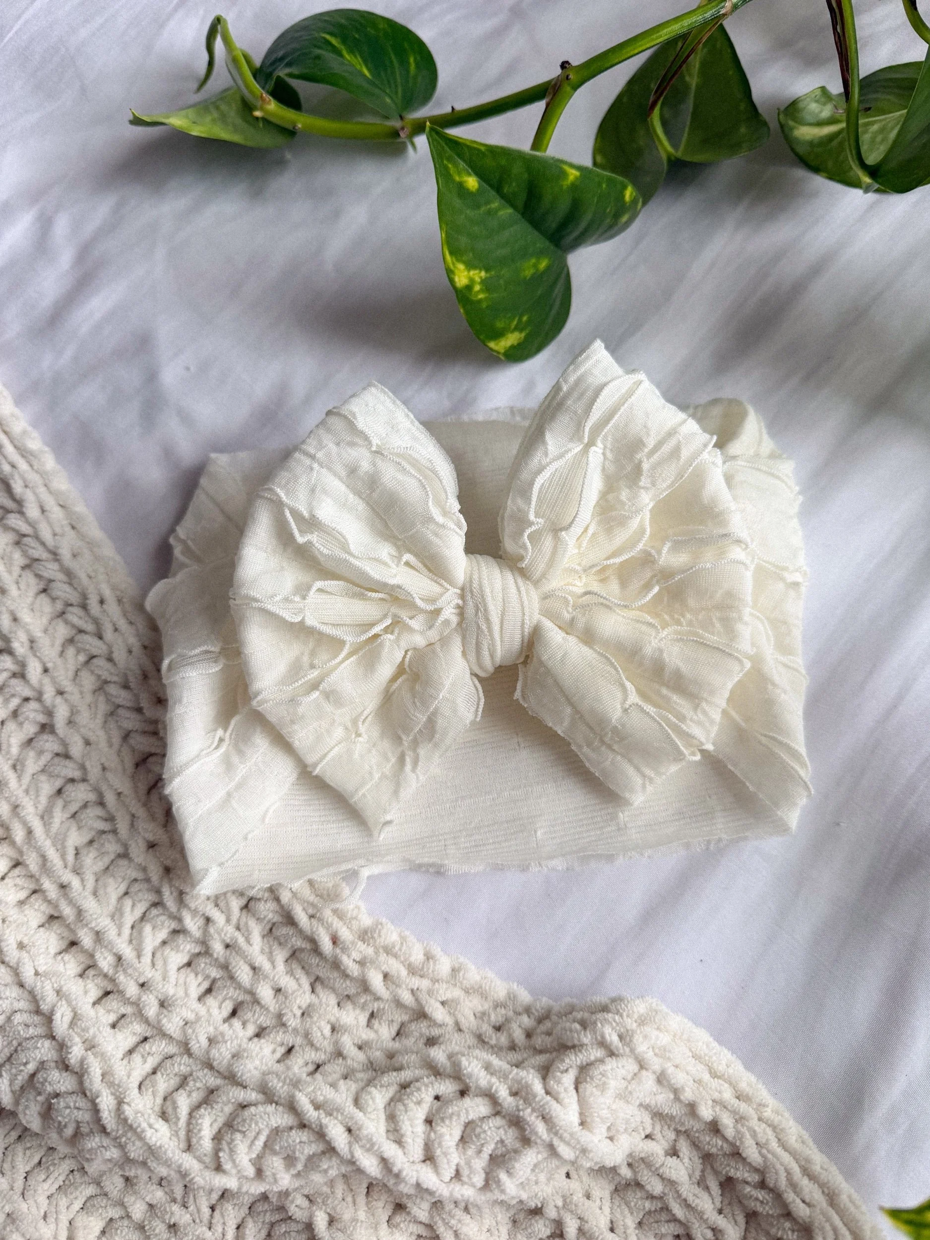 WHITE RUFFLE HEADWRAP