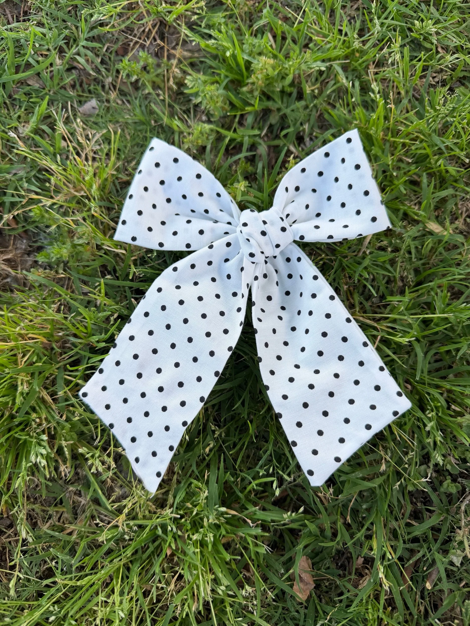 w&b polka dot jasmine bow
