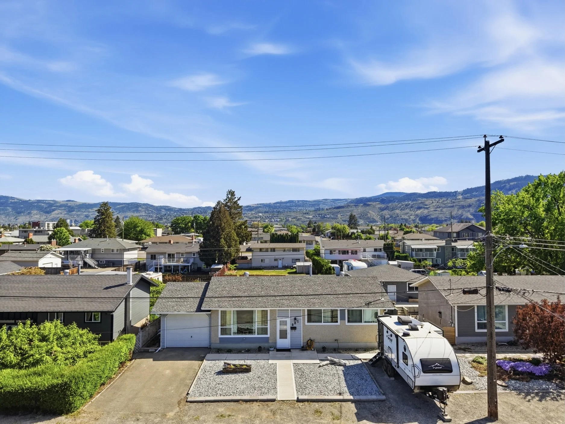 ✨NEW LISTING ✨

📍 881 PEMBROKE AVENUE, NORTH KAMLOOPS
 
🛌 4 bedrooms 
🫧 3 bathrooms 
📐 2,112 sq ft 
🌳 . 19 acre lot 

Listed at $649,900

Welcome to this well cared for &amp; functional 4 bedroom, 2 bathroom family home situated on a flat .19 ac