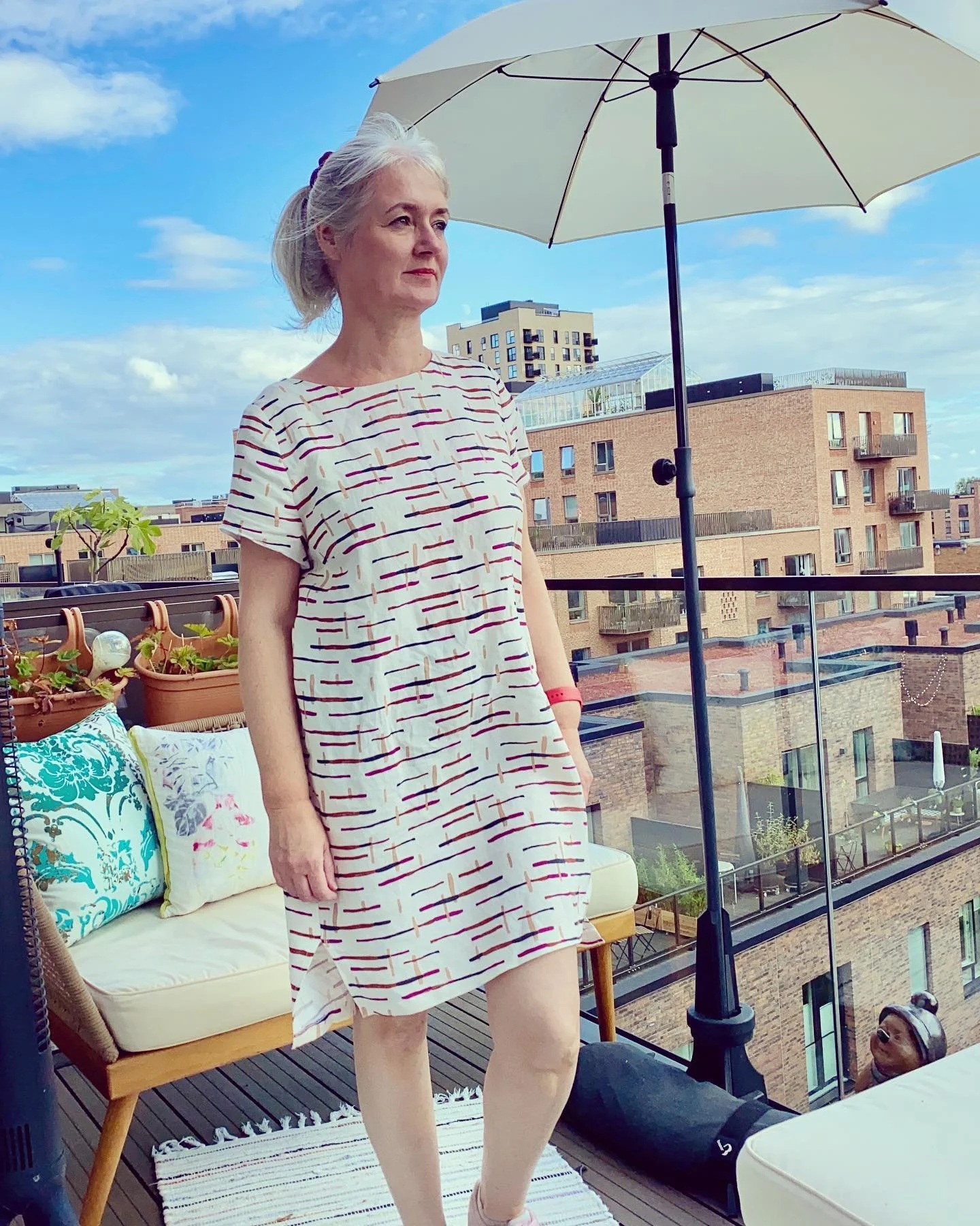 &hearts;️ INARI DRESS HACK &hearts;️ in WOVEN SUSTAINABLE FABRIC 🪴🌻

Feeling so relaxed &amp; Enjoying August ☀️ summer days ☀️

@fabricandclothcopenhagen is SO happy to introduce @namedclothing to our store and for our creation in this perfect mat