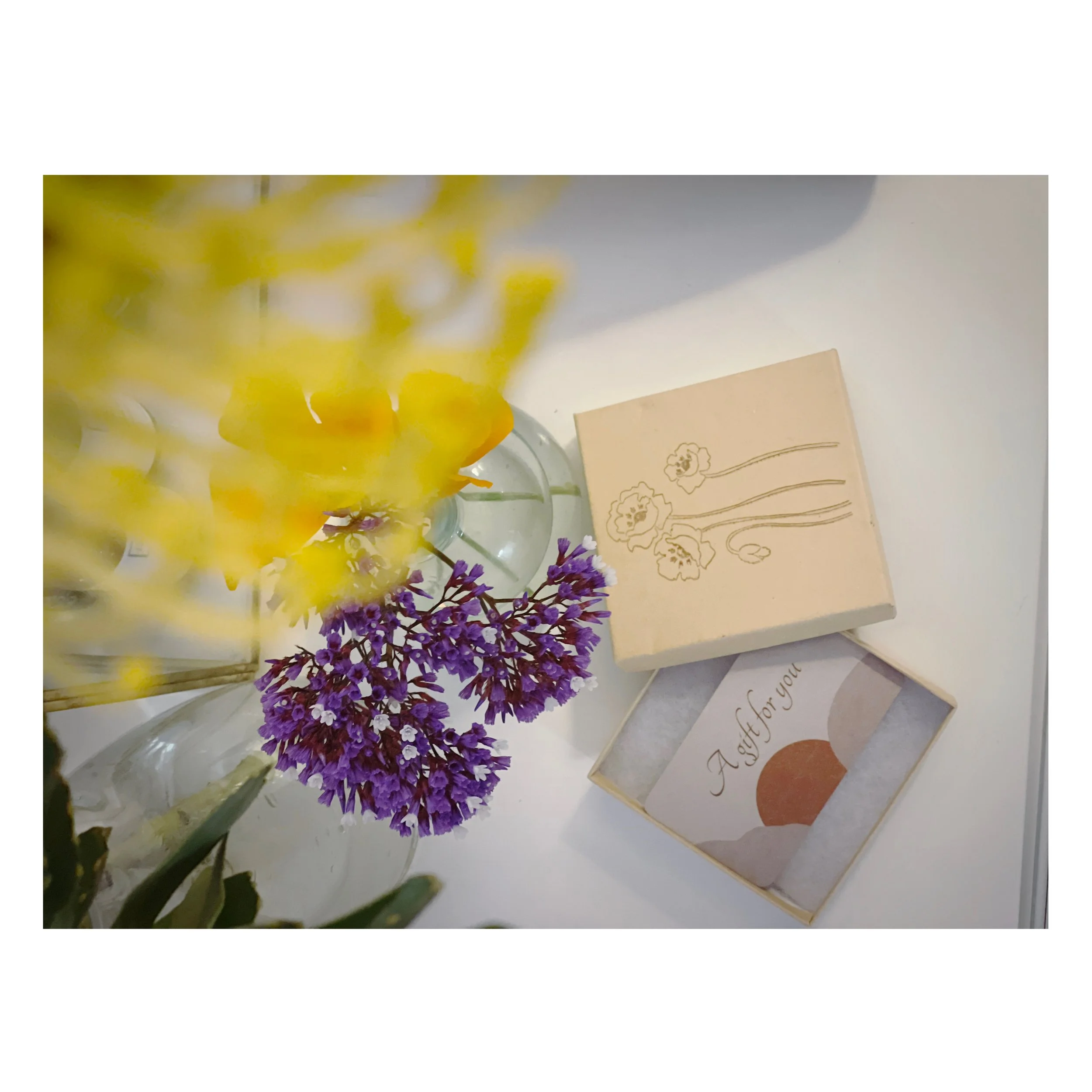 Esthetician, Brow Wax, Body Wax, Laminations, Lash Lift, Buccal Face Massage, Epicuren Skin Care, Image Skin CareSanta Cruz, Capitola, Aptos, Scotts Valley, Facials, Massage, Acne, Face Reality, Gua Sha, Lymphatic Massage, MLD