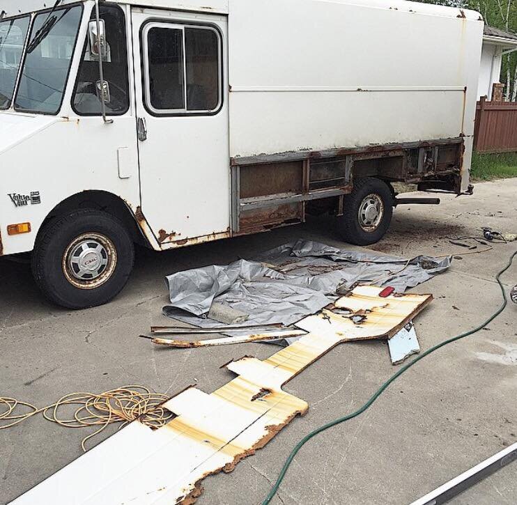 beat up truck.jpeg
