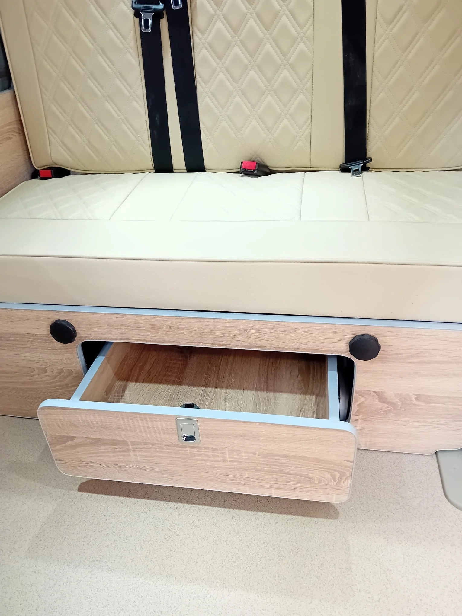 3seat-oak-4.jpeg