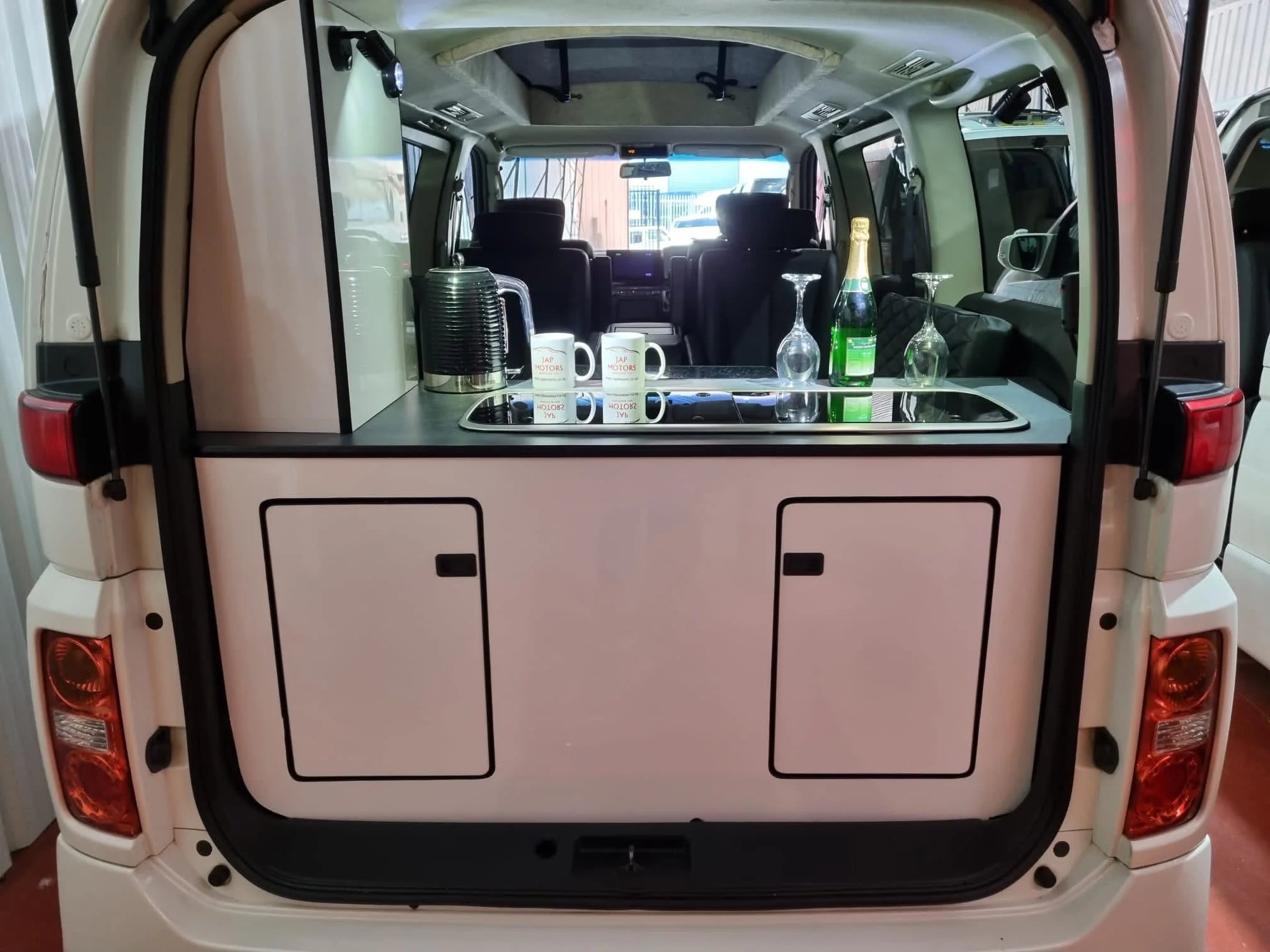 rear-w-6.jpg