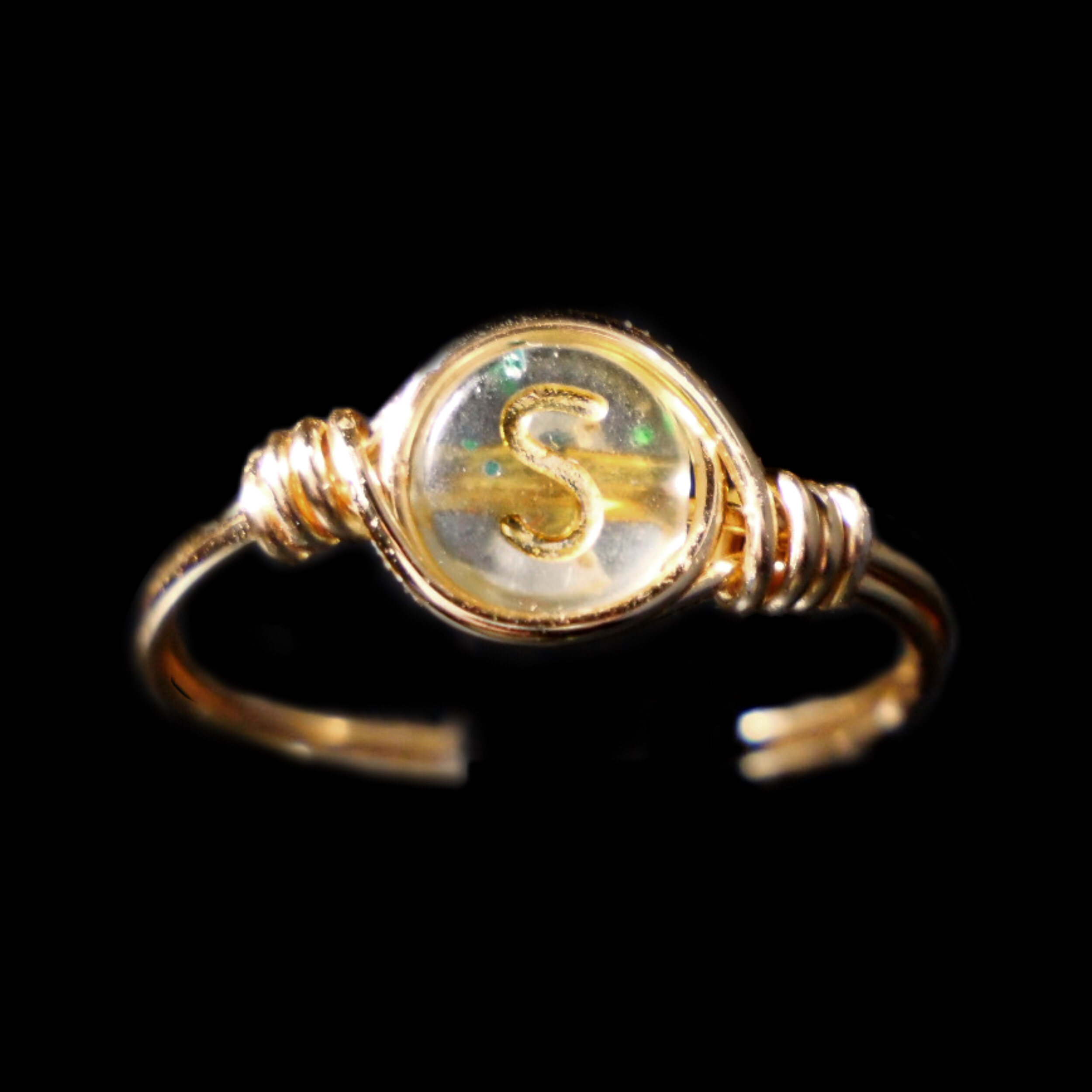 Buy Handcrafted Brass & 18K Gold Plated R Initial Rings - Golden Online at  the Best Price in India - Loopify