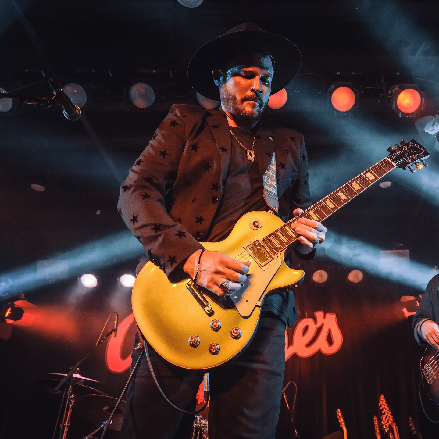 Stoked to be apart of this year&rsquo;s Un Dia Showcase at @antonesnightclub May 29th. 🌵 Great lineup celebrating a great cause. Let&rsquo;s ROCK @americancancersociety @kutx @eqaustin 

Link in bio for 🎟️ 

📸 @stan_martin_photography 
&bull;
&bul