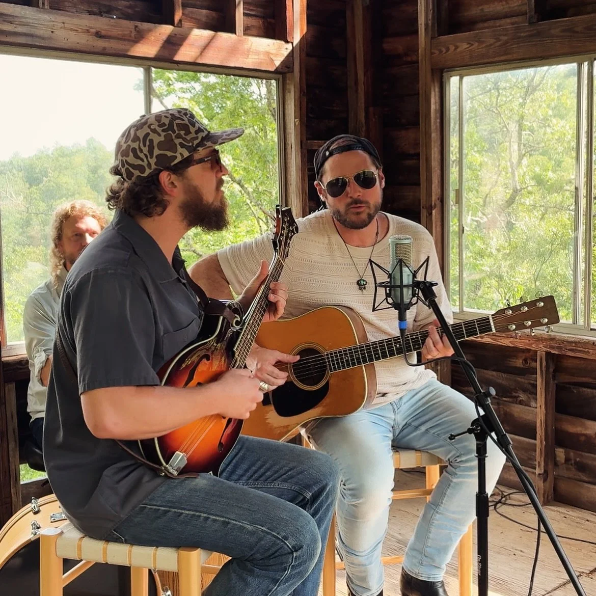 Music Video shootin&rsquo; in the blue ridge. 🐍 

&bull;
&bull;
&bull;
&bull;
&bull;
&bull;
&bull;
&bull;
#jellyellington #johntrufant #blueridge #firetower #blueridgemountains #mountains #nc #northcarolina #wnc #appalachian #appalachia #smokies #gr