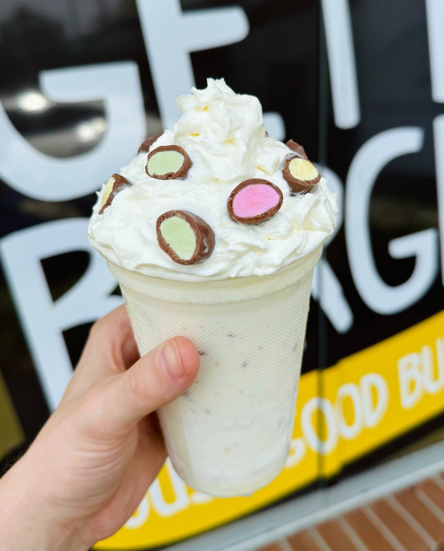 The Getta Clinkers Thick shake Monthly Special is now in full swing 🤤🥛🍫. If you have a sweet tooth and enjoy a flavour blast from the past&hellip; this creation was made for you. Available from now and in all stores until sold out! Get in quick.
.