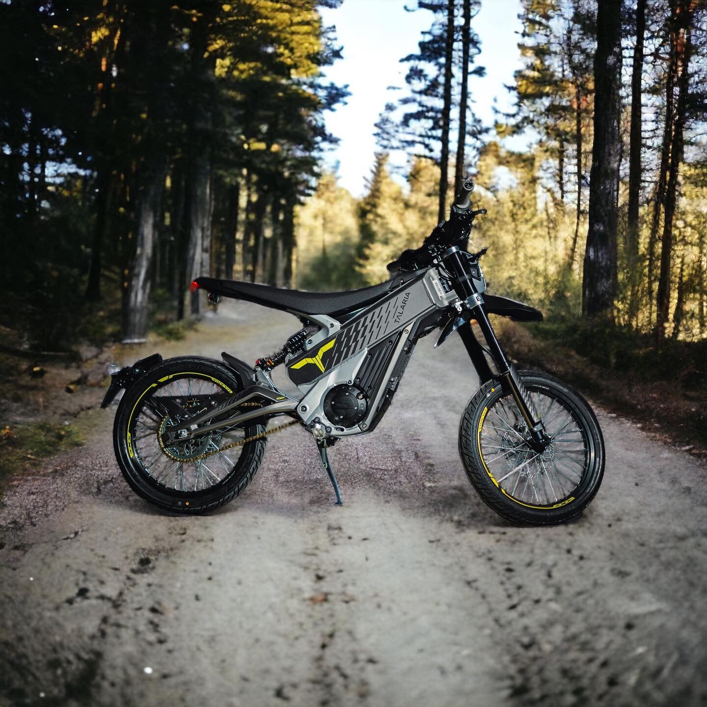 Incoming shipment with the TALARIA xXx 🚢 

Preorders now open - another sellout coming 😎

 #TalariaSting #ElectricRevolution #stingxxx #UnleashThePower #AdventureUnleashed #OffroadThrills #EcoFriendlyRiding #DirtbikeLove #RideWithPassion #Aebikes⚡️